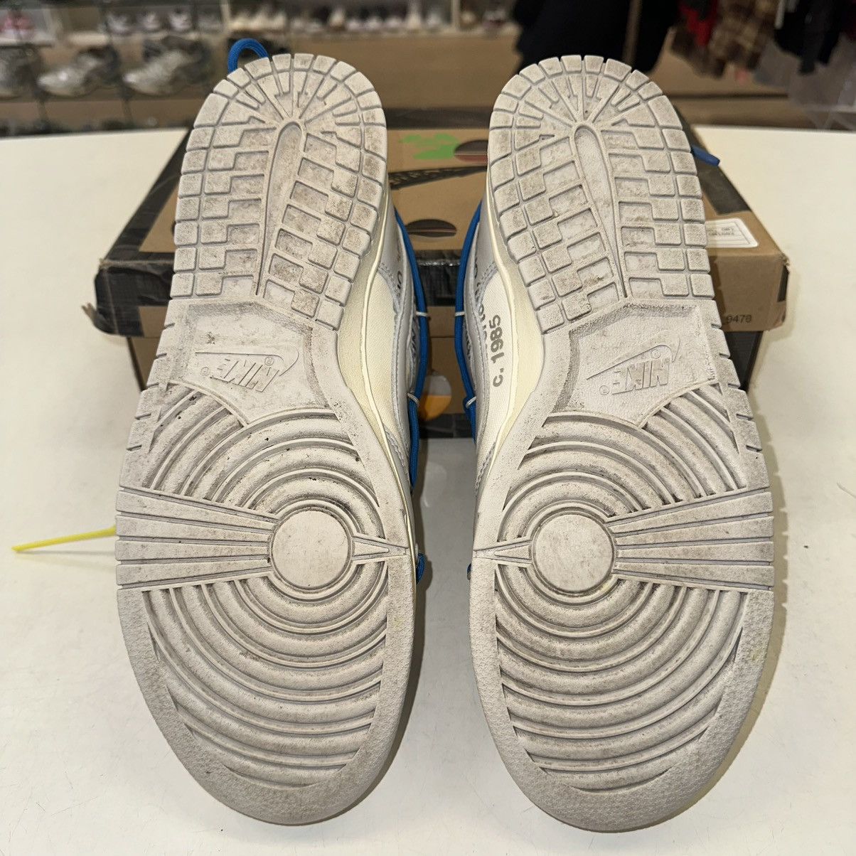 Nike × Off-White Size 10.5 - Nike Off-White x Dunk Low Lot 10 of 50 Size US 10.5 / EU 43-44 - 5 Thumbnail