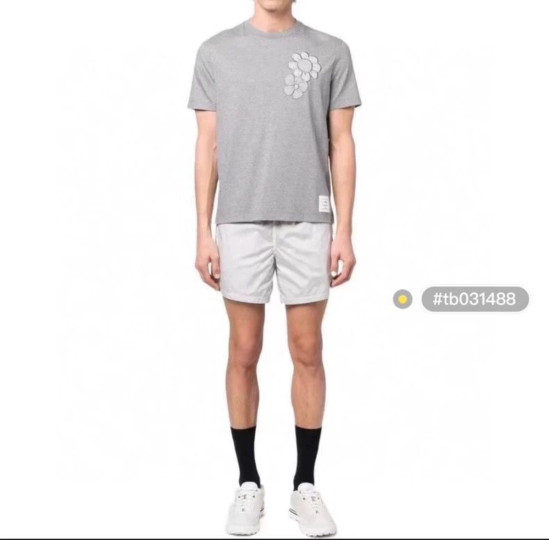 Thom Browne Thom Browne Size 1Gray Flower Short Sleeves 2501-Nextarrow Size US S / EU 44-46 / 1 - 8 Thumbnail