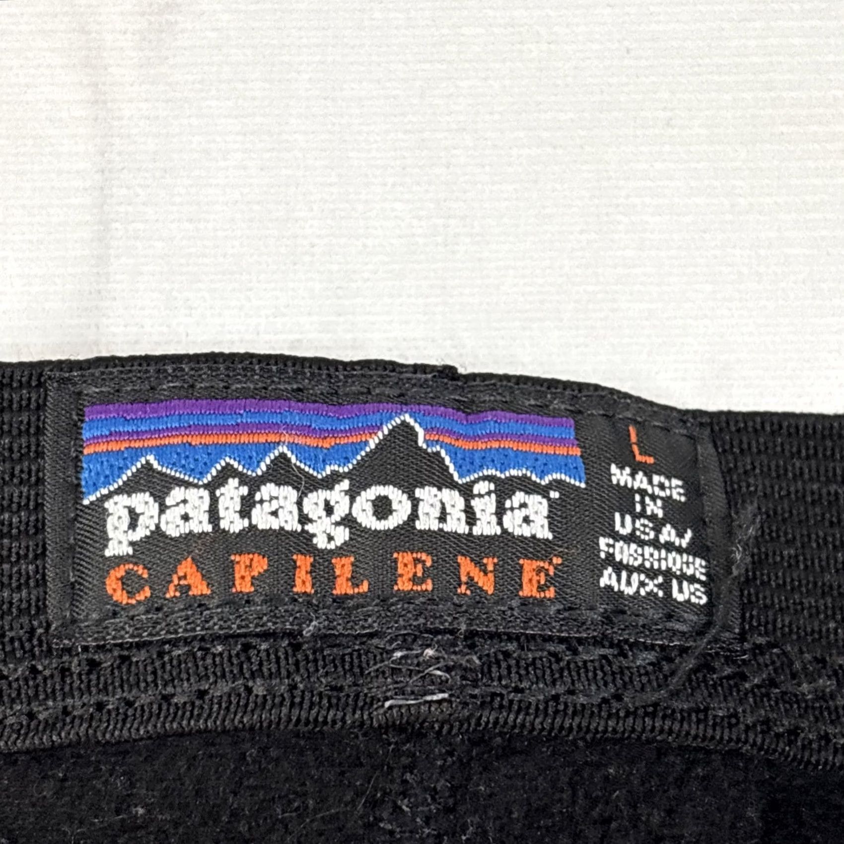 Patagonia VINTAGE Patagonia Capilene Base Layer Pants US Unisex Large Black Fleece Elastic Waist 28W 31IN - Regular Inseam Pants USA Capilene Size US 33 - 5 Thumbnail