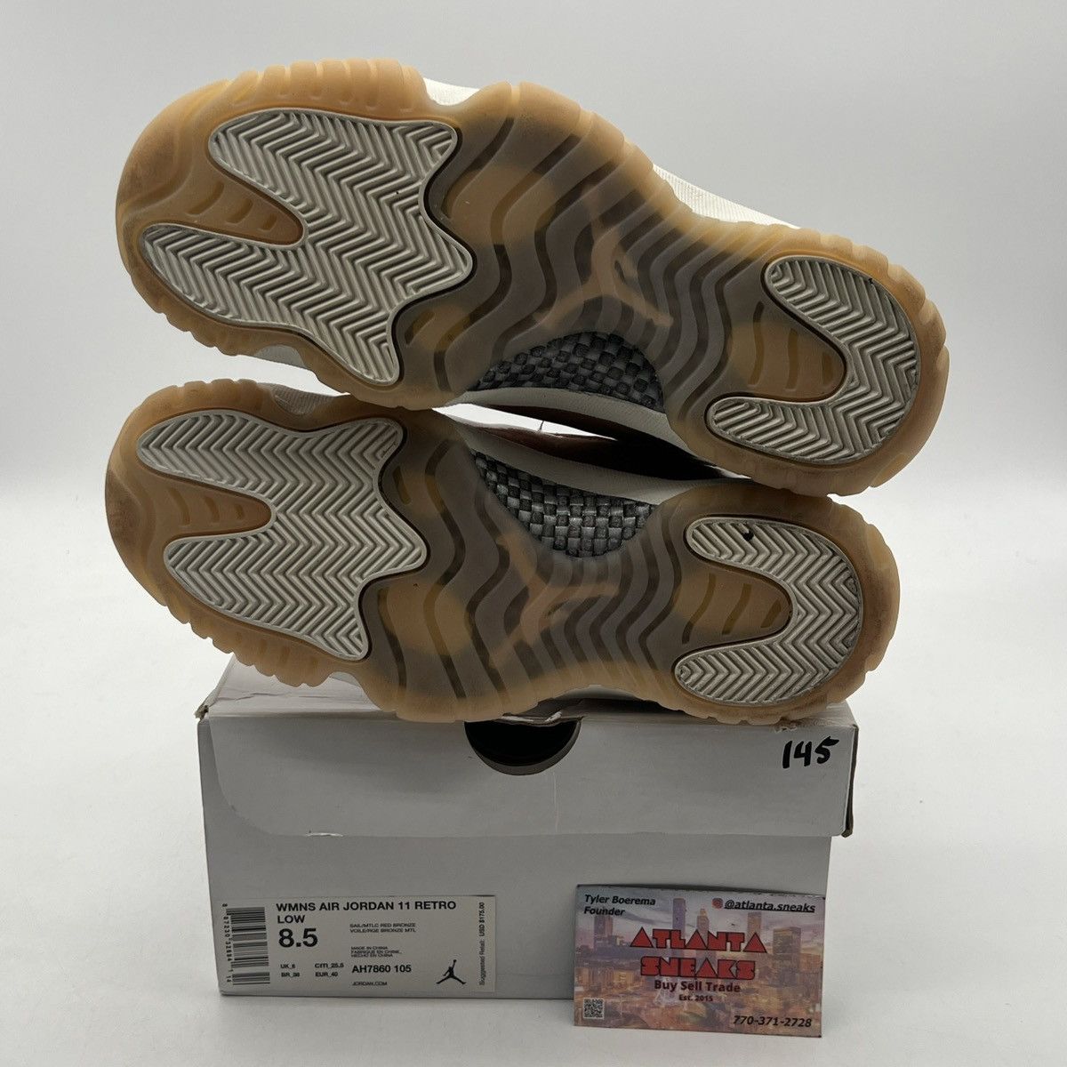 Wmns Air Jordan 11 Low Rose gold