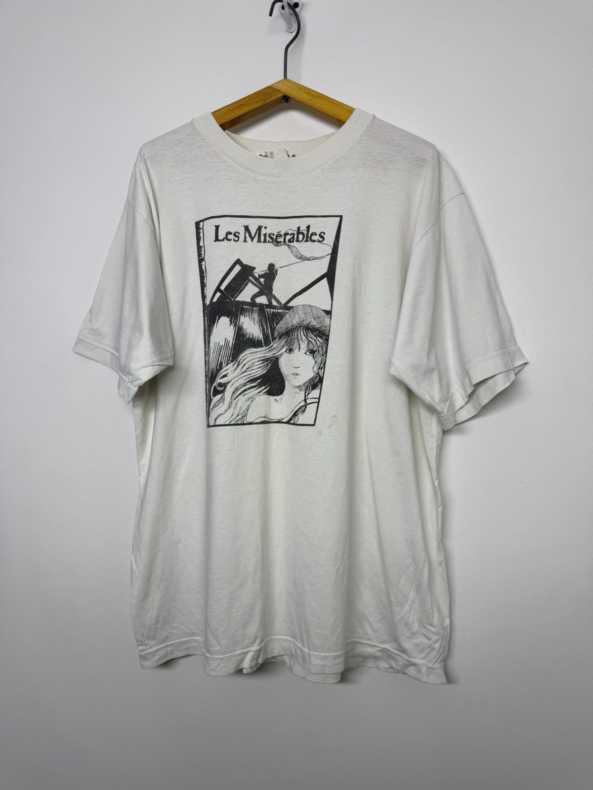 Vintage Vintage Les Miserables Big Logo T-Short 00’s Size US L / EU 52-54 / 3 - 3 Thumbnail