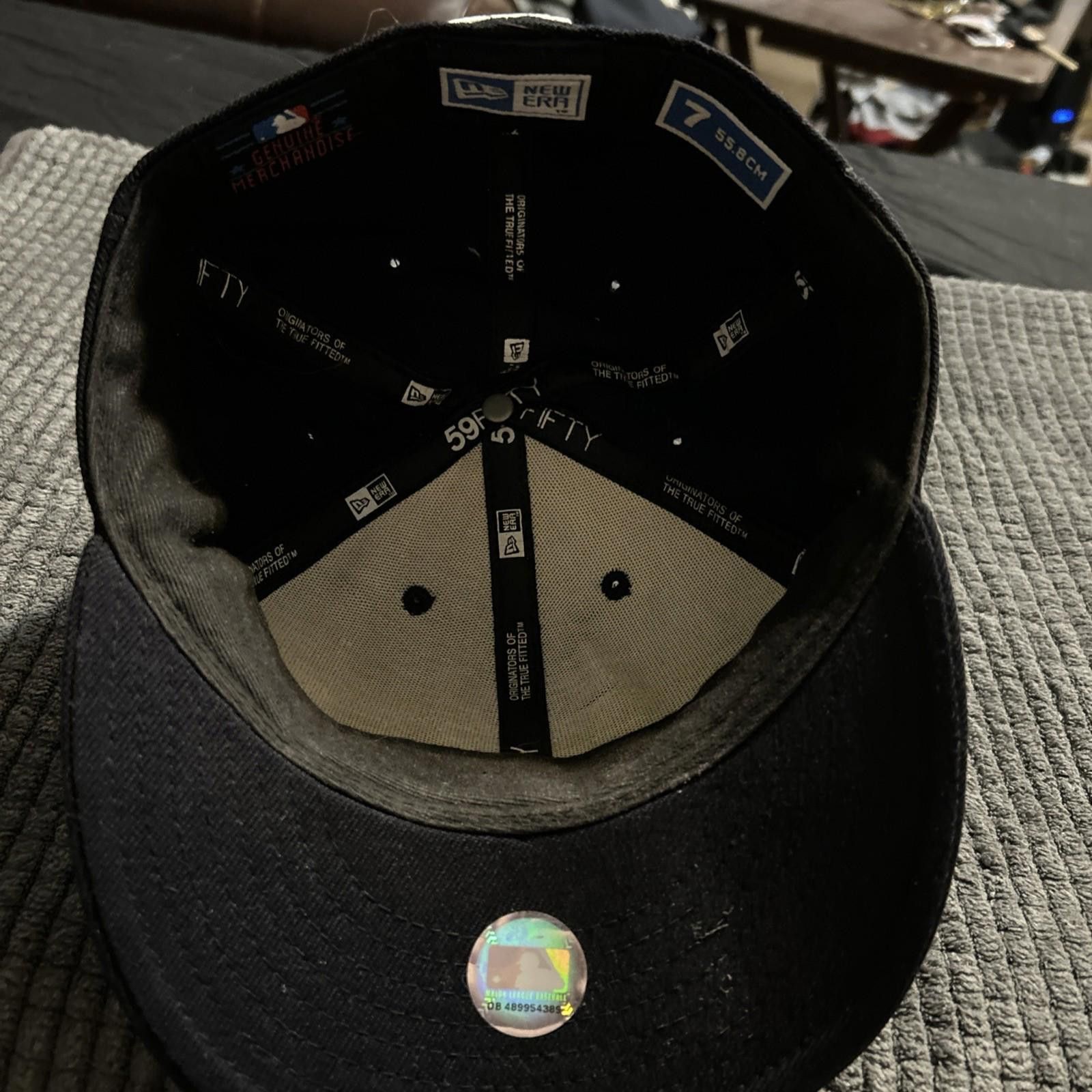 New Era Yankees 59Fifty Hat Fitted 7 Blue New Era MLB Baseball Size ONE SIZE - 8 Thumbnail