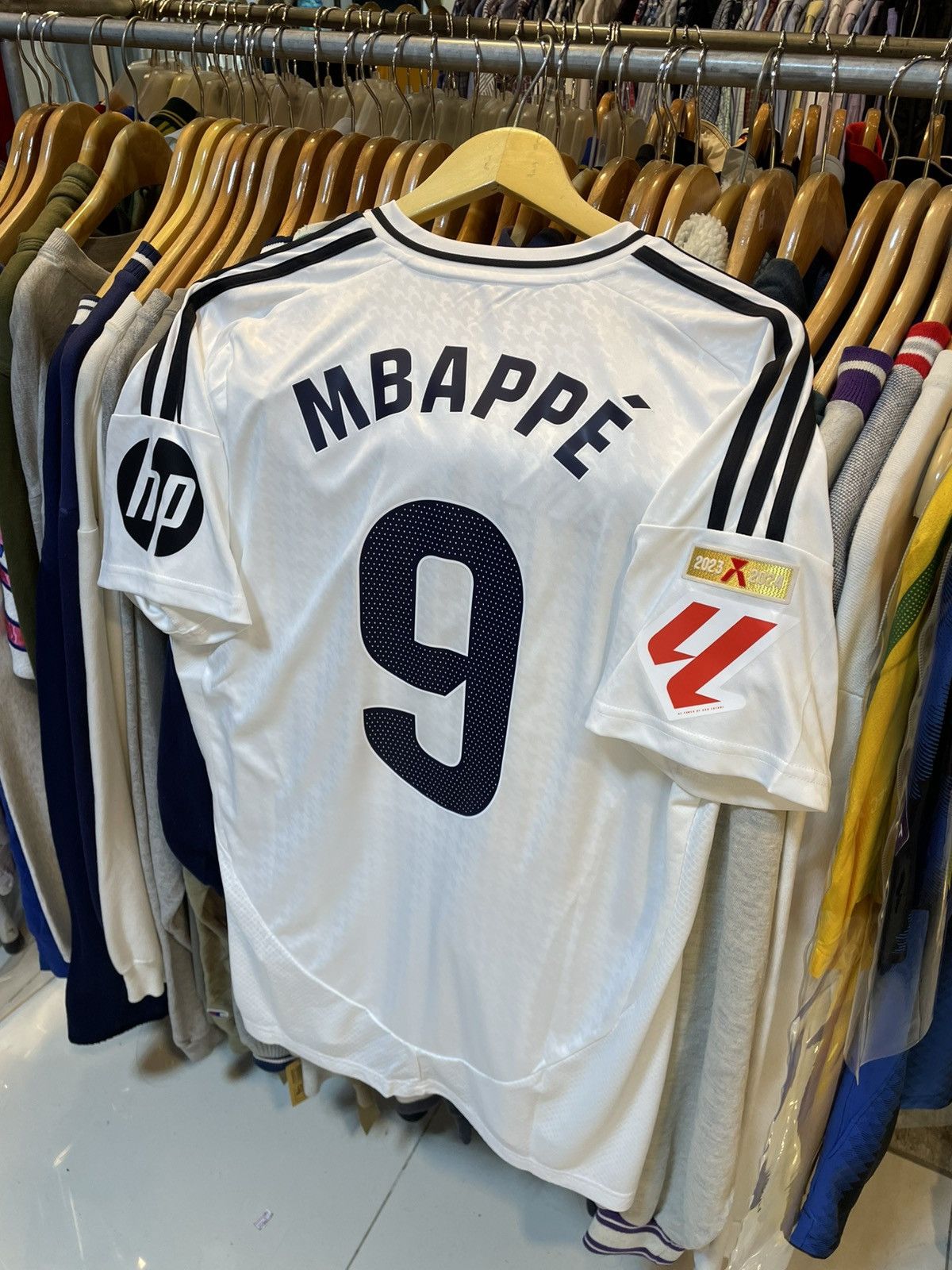 Adidas × Vintage 2024-2025 Real Madrid MBAPPE9 Home Kit Size US XL / EU 56 / 4 - 1 Thumbnail