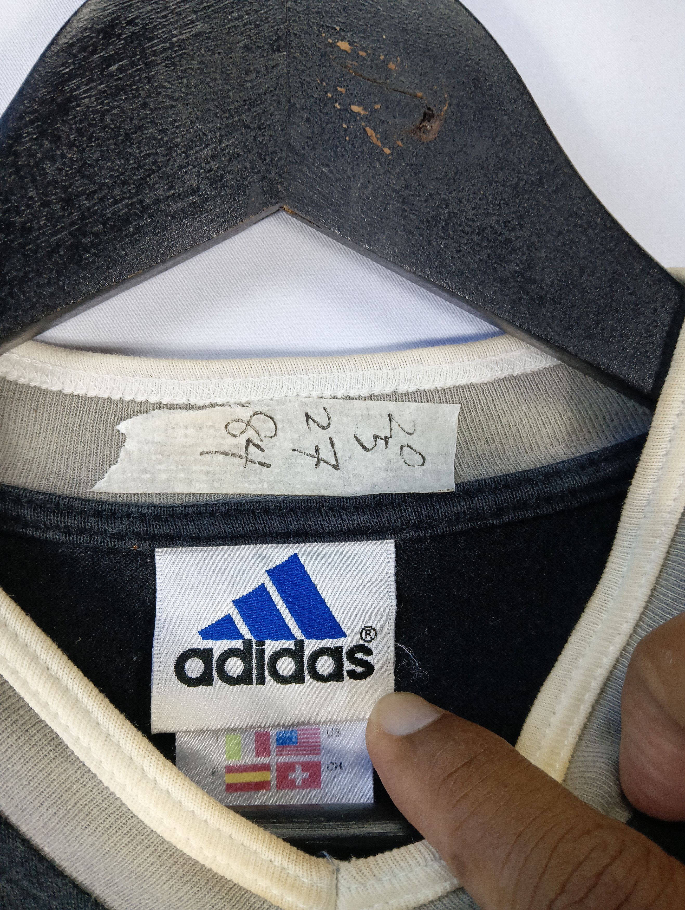 Adidas × Vintage vinatge adidas v net stripe Size US M / EU 48-50 / 2 - 5 Thumbnail