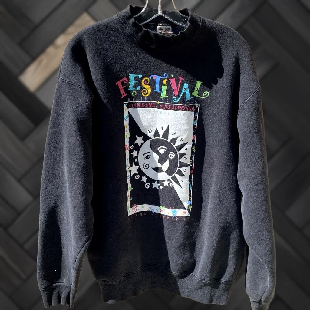 Fruit Of The Loom VINTAGE Festival At The Lake Oakland CA Sweatshirt XL Adult Black 90s Sun Moon Graphic Print USA Fade Mens Size US XL / EU 56 / 4 - 1 Thumbnail