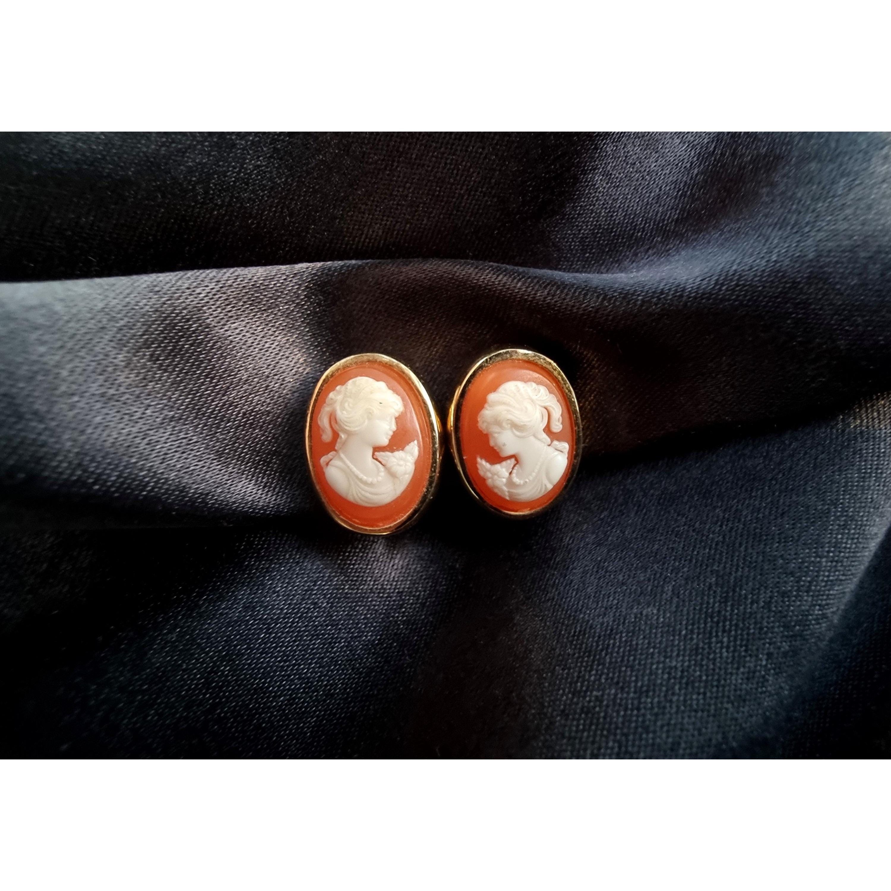 Other Vintage CROWN TRIFARI 1960s Gold Toned Orange and Ivory Came Size ONE SIZE - 3 Thumbnail