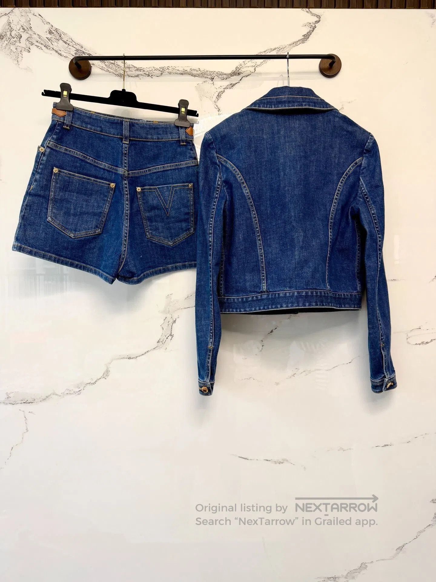 Louis Vuitton Louis Vuitton Gold Buckle Denim Shorts. Size XS / US 0-2 / IT 36-38 - 6 Thumbnail