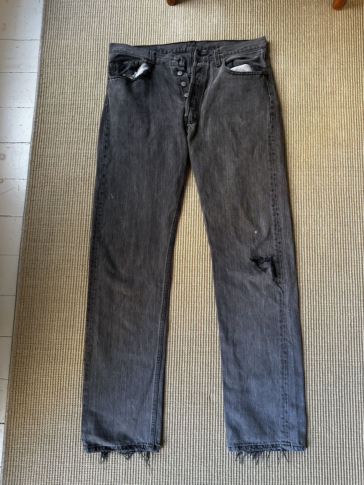 Levi's Levi’s 501 Faded & Distressed Charcoal Jeans Size US 32 / EU 48 - 1 Thumbnail