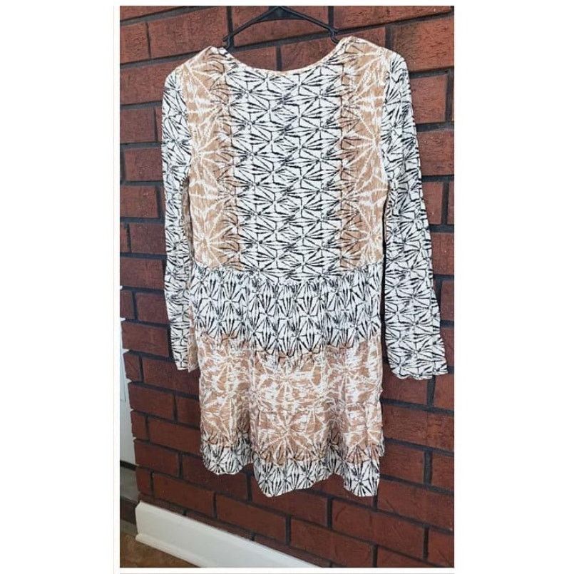 Bcbgmaxazria BCBGeneration size XXS Boho Geometric Print Flowy Blouse Size XXS / US 00 / IT 34 - 2 Thumbnail