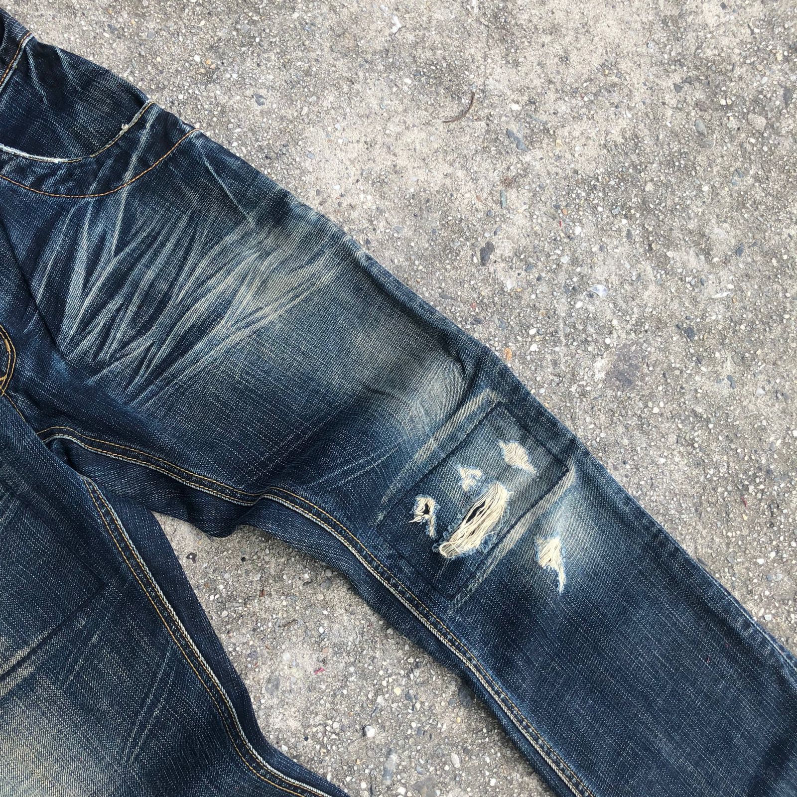 Tete Homme Tete Homme Distressed Flared Jeans Size US 31 - 8 Thumbnail
