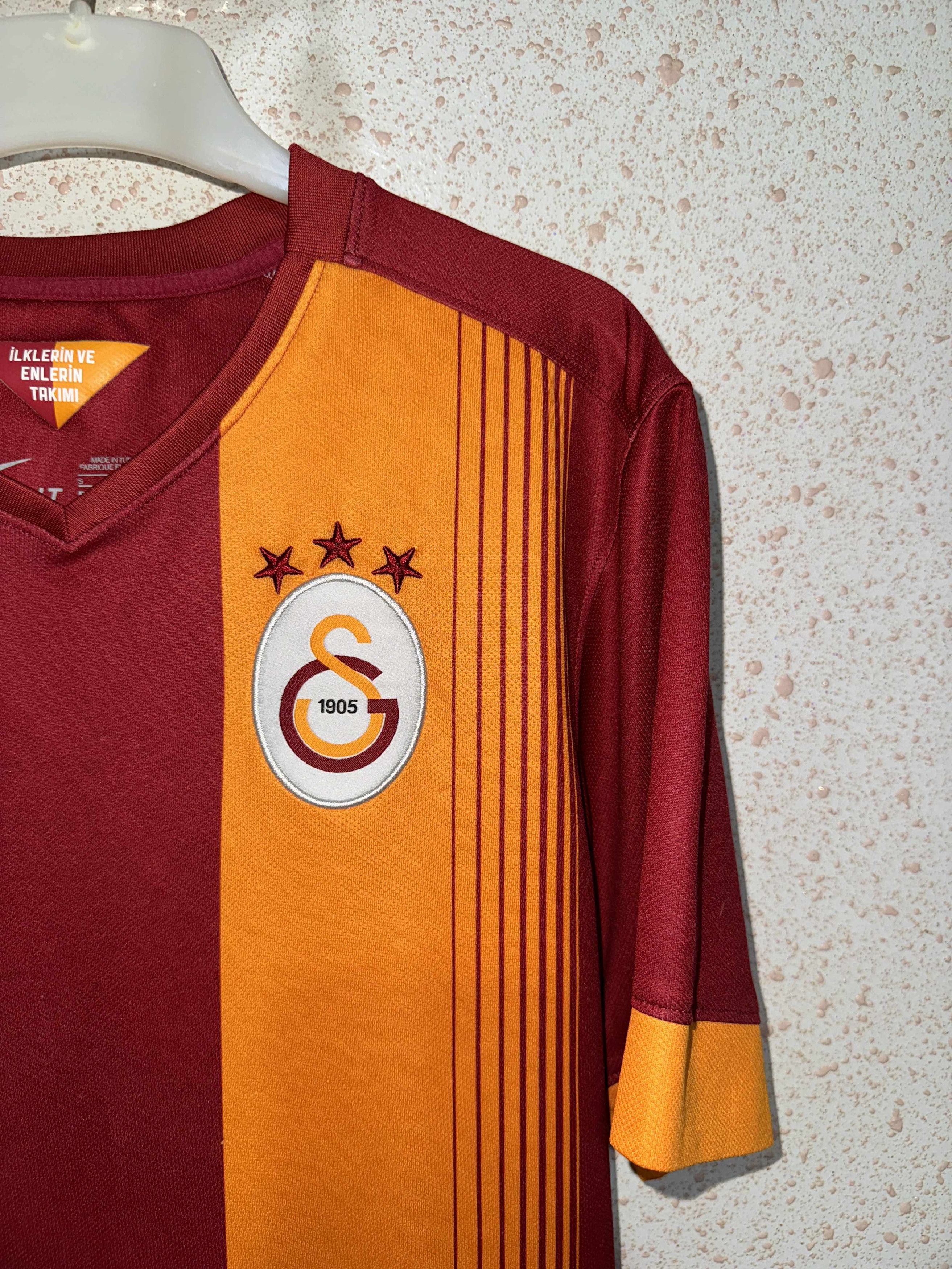 Nike Galatasaray 2014/15 Home Shirt - Sneijder #10 Size US S / EU 44-46 / 1 - 4 Thumbnail