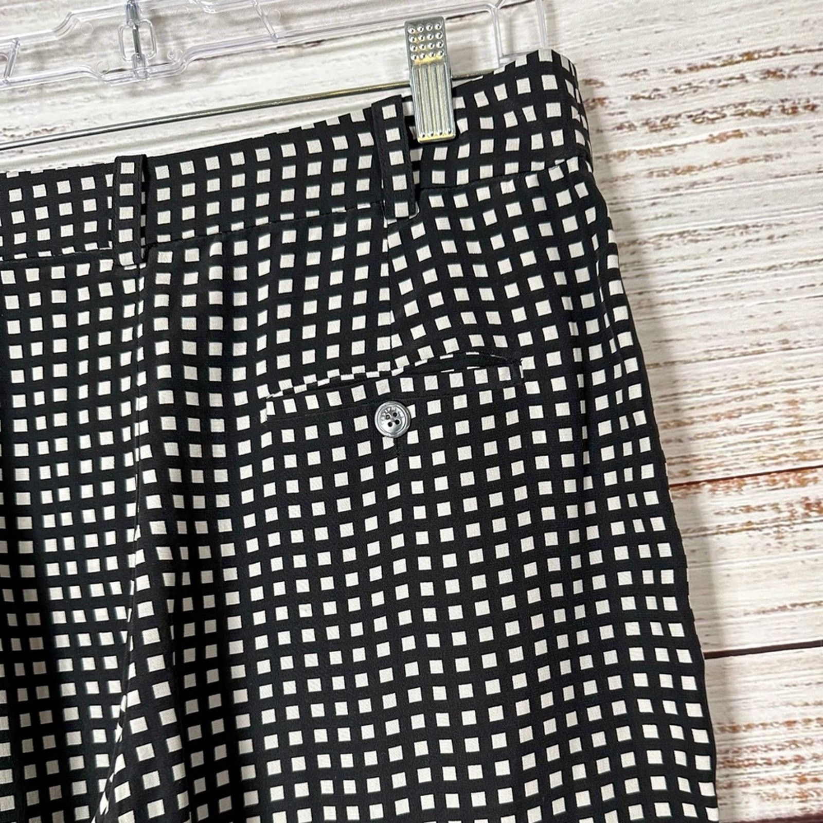 Equipment Equipment 100% Silk Cropped Pants, EUC, Size 6, MSRP $340 Size 28" / US 6 / IT 42 - 8 Thumbnail