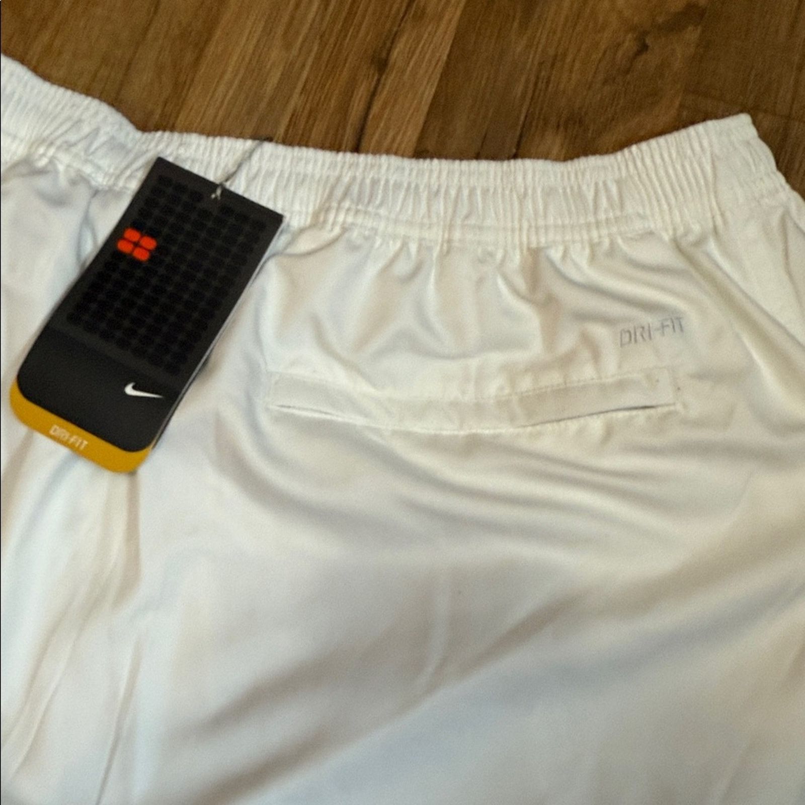 Nike 90s Nike Solo Swoosh Dri-Fit Tennis Shorts Size US 36 / EU 52 - 5 Thumbnail