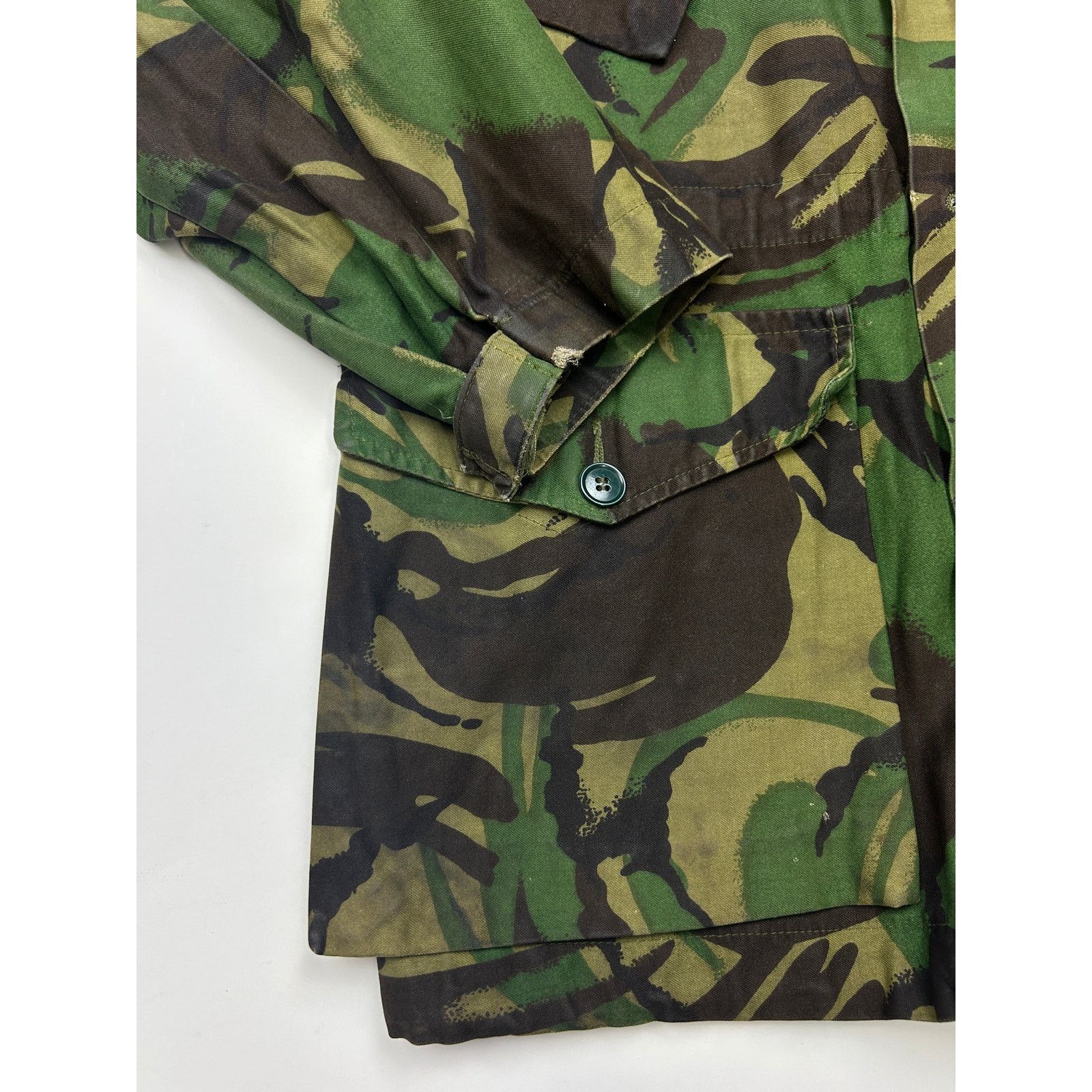 Vintage Vintage 90s British Army Woodland Camoflauge Smock Combat L Size US L / EU 52-54 / 3 - 6 Thumbnail