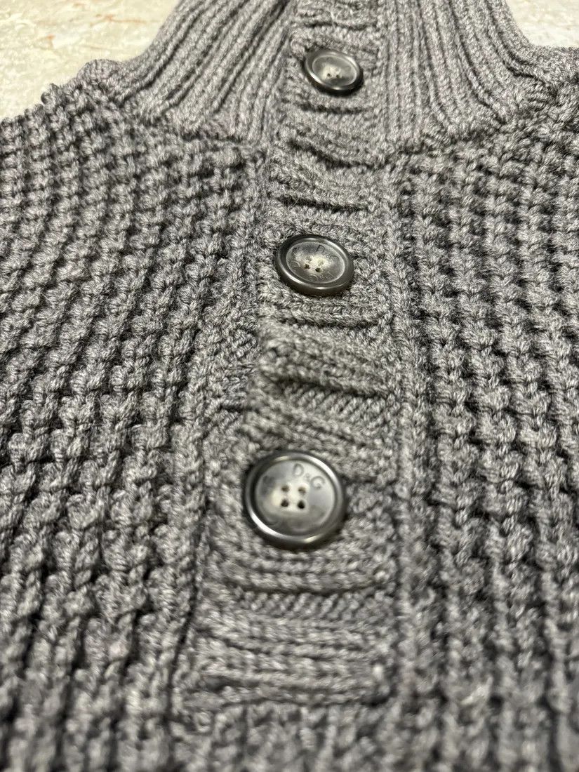 Dolce & Gabbana × Vintage 2000s Dolce & Gabbana Quilted Wool Buttoned Sweater Size US M / EU 48-50 / 2 - 7 Thumbnail