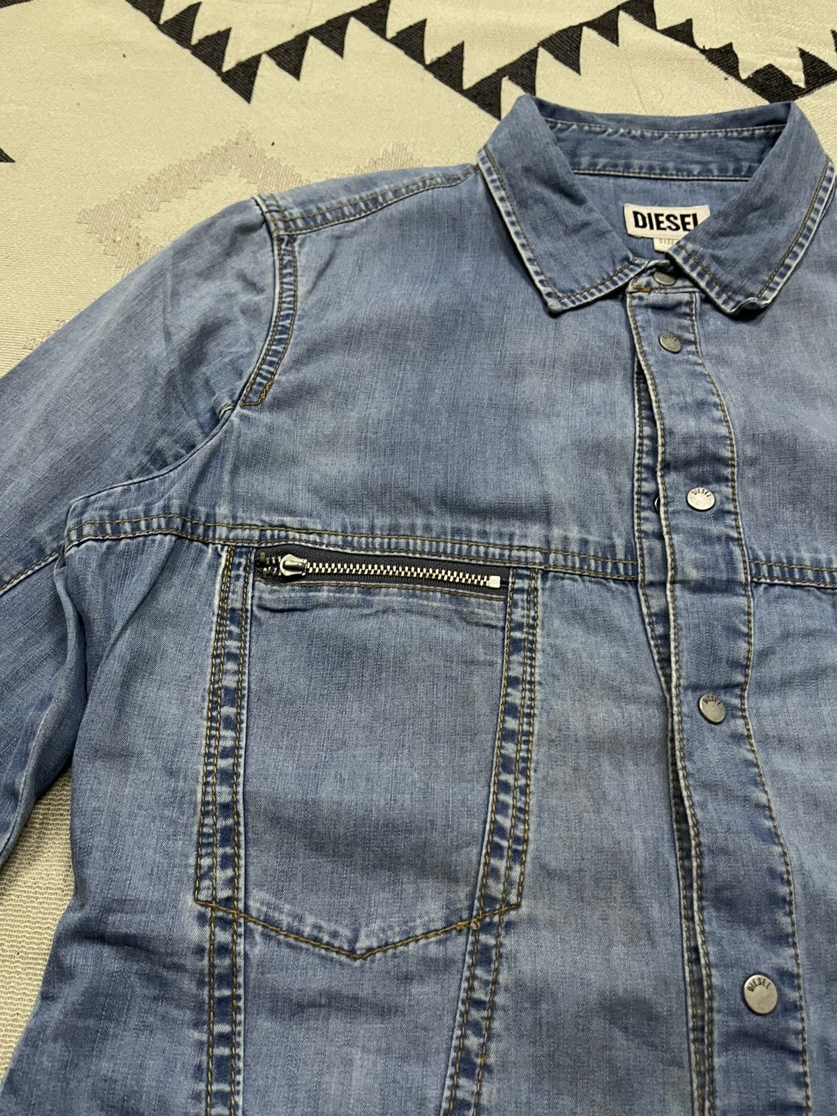 Diesel 2000s DIESEL BLUE DENIM BLOUSE WESTERN SNAP BUTTON SHIRT Size S / US 4 / IT 40 - 7 Thumbnail