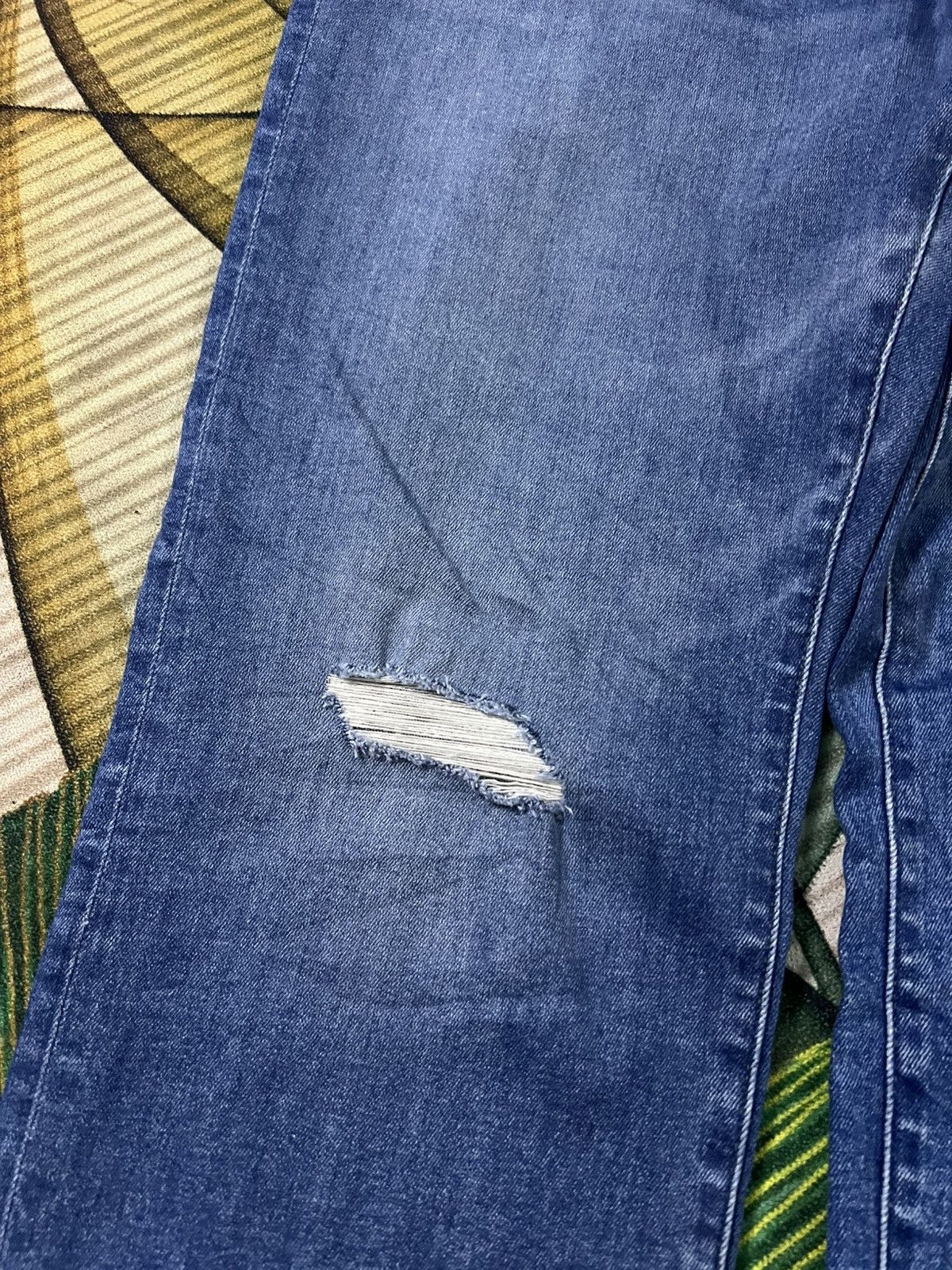 Undercover 💥INSANE 90’STYLE GU X UNDERCOVER DISTRESS BLUE JEAN Size US 32 / EU 48 - 5 Thumbnail