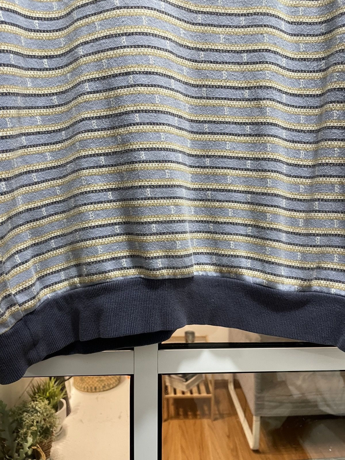 Balmain Balmain V Neck Button Stripes B Logo Seeatshirt Size US M / EU 48-50 / 2 - 15 Thumbnail