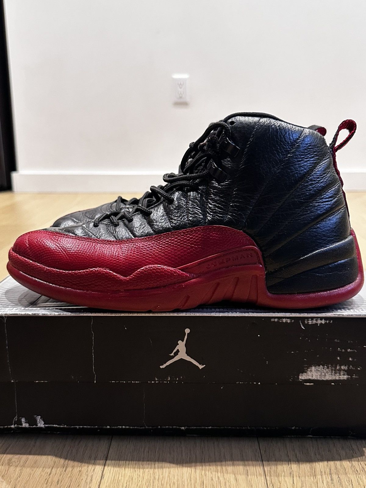 Jordan Brand Retro Air Jordan 12 Flu Game 2003 Size US 11 / EU 44 - 5 Thumbnail
