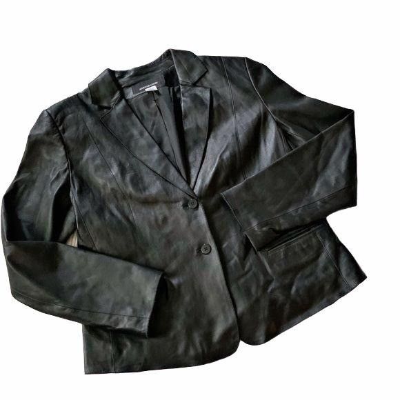 Jones New York Jones New York Genuine Leather Jet Black Chic Blazer Size XL / US 12-14 / IT 48-50 - 1 Thumbnail