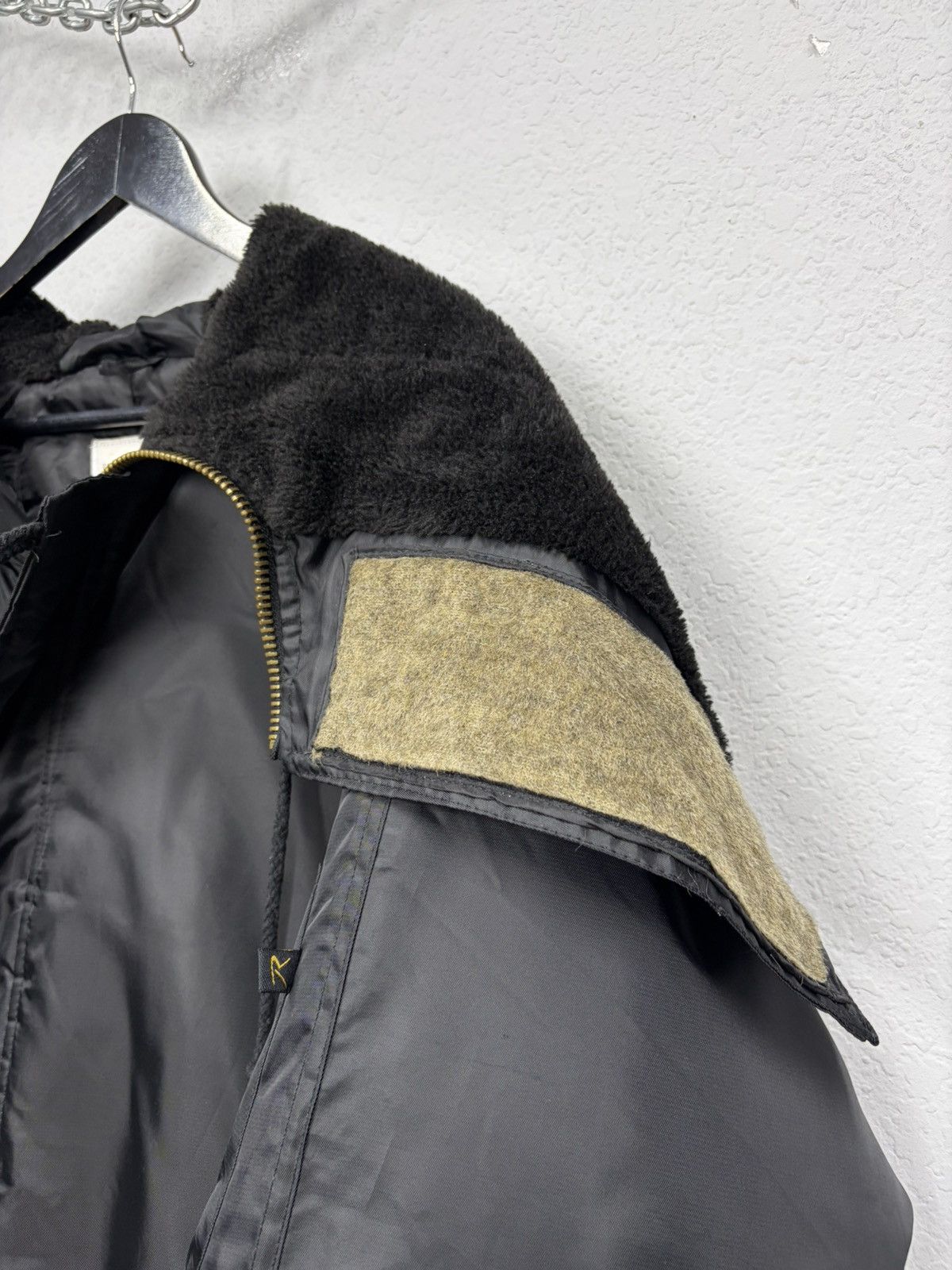 If Six Was Nine Vintage Rick Owens Vibe Black Bomber Jacket Faux Fur Collar Size US L / EU 52-54 / 3 - 12 Thumbnail