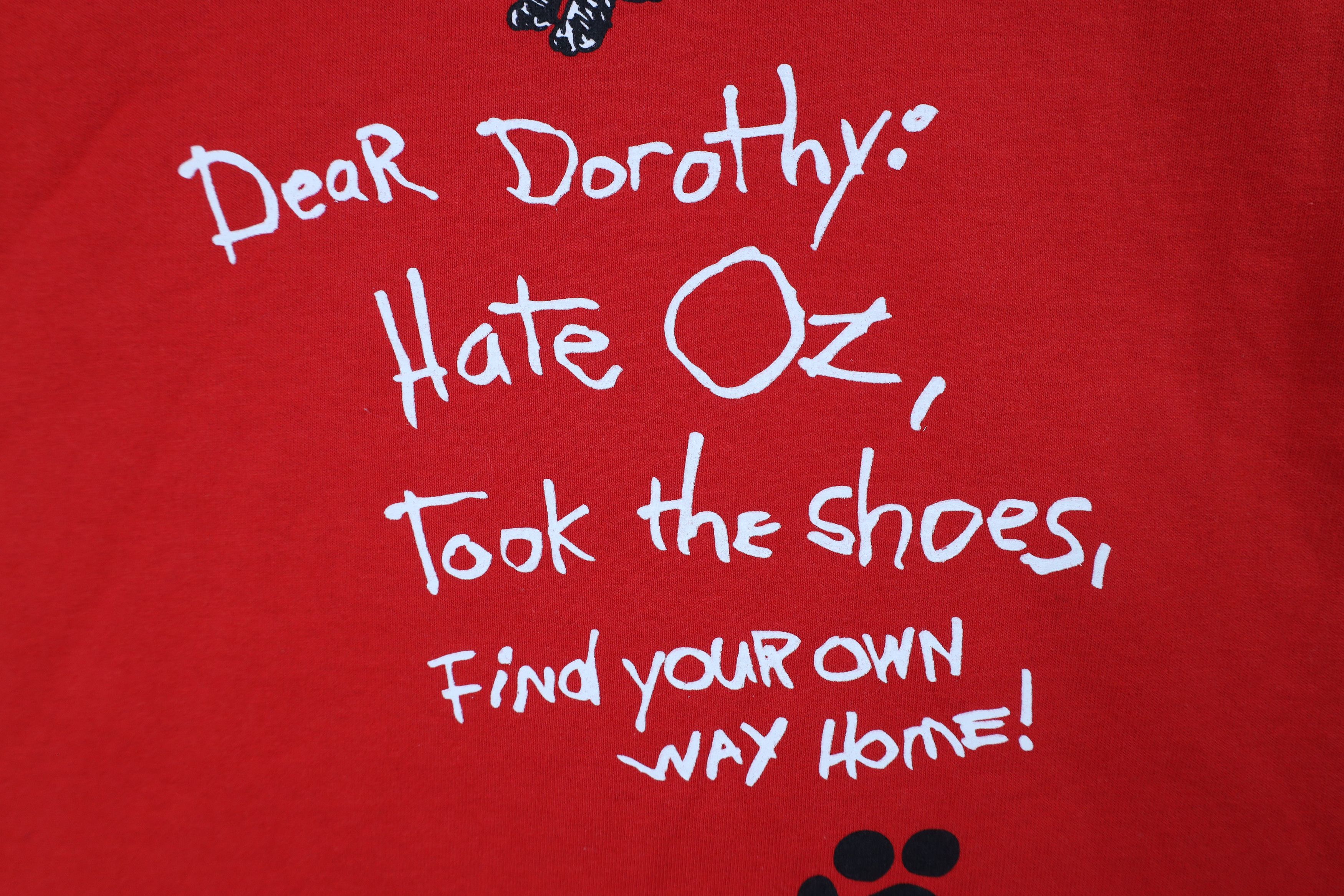 Vintage Vintage 90s of Oz Toto The Dog Funny T-Shirt Red Cotton USA Size US XXL / EU 58 / 5 - 6 Thumbnail