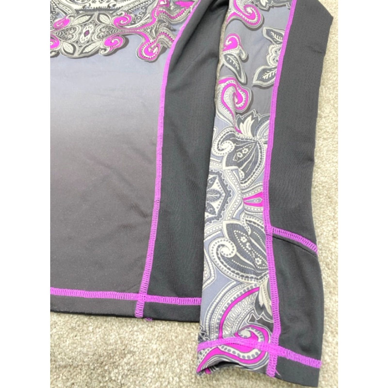 Athleta ATHLETA Runaway Wicking Run Performance #919126 Purple Paisley Thumbholes Small Size ONE SIZE - 3 Thumbnail