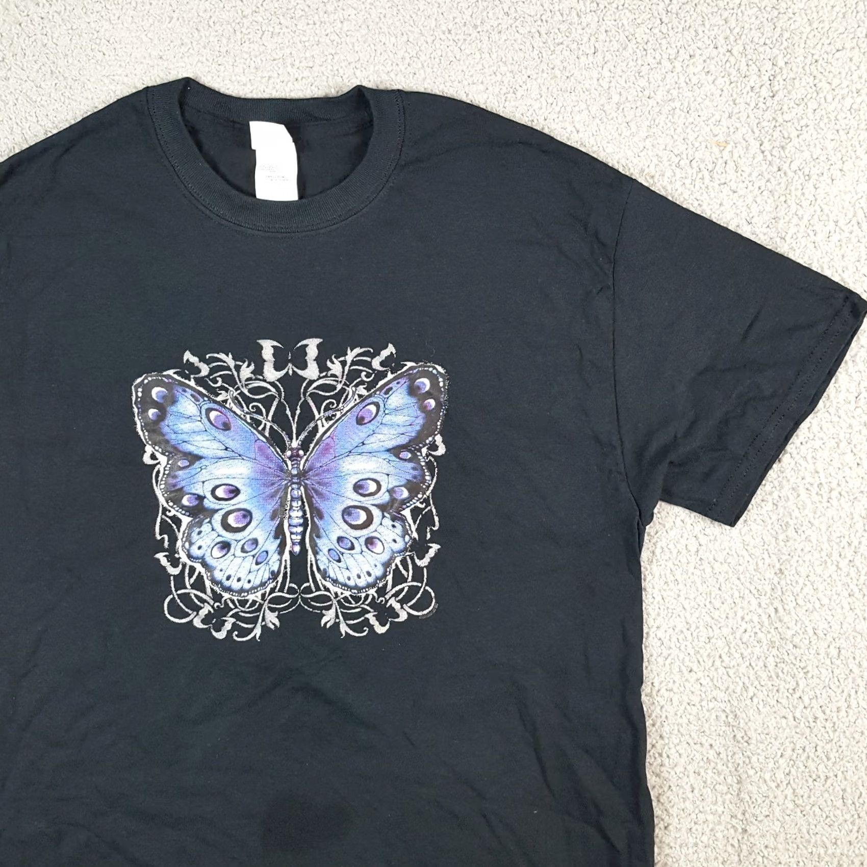 Gildan VINTAGE Y2K Butterfly Nature Women's M T-Shirt Black Cotton Gildan 90s Gothic Casual Short Sleeve Crew Neck Top Size M / US 6-8 / IT 42-44 - 5 Thumbnail
