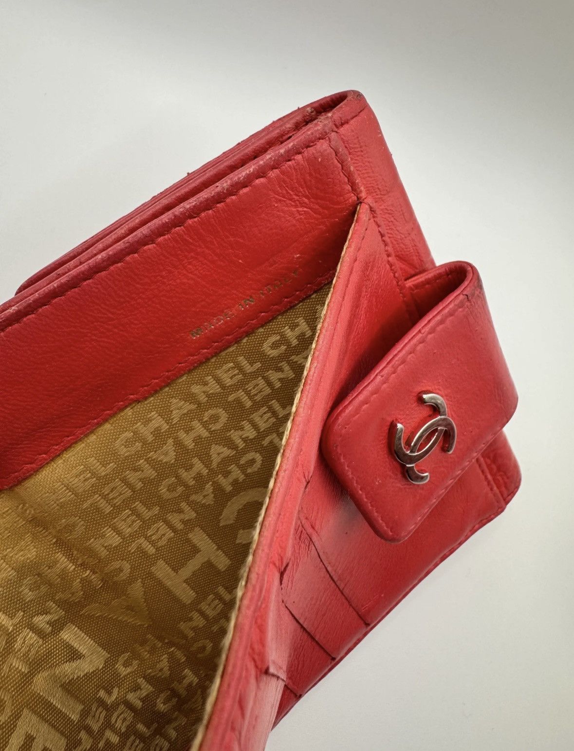 Chanel 2000s Chanel 'Lucky Charm' CC Crimson Leather Wallet Size ONE SIZE - 6 Thumbnail