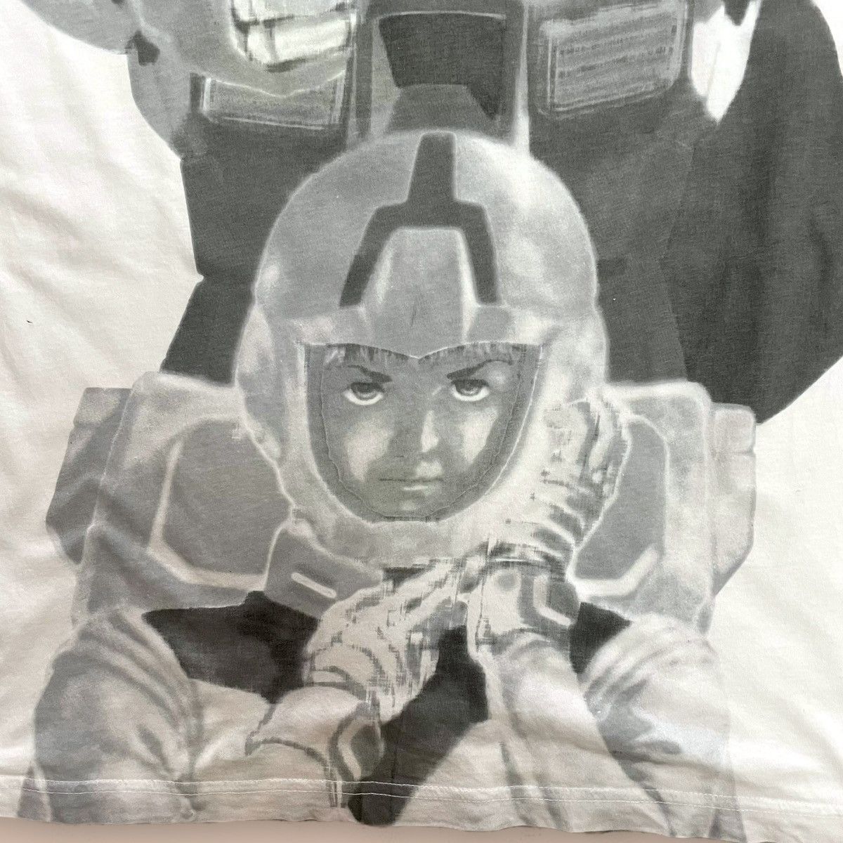 Uniqlo UNIQLO UT "GUNDAM ILLUSTRATIONS" Tee Size US M / EU 48-50 / 2 - 7 Thumbnail