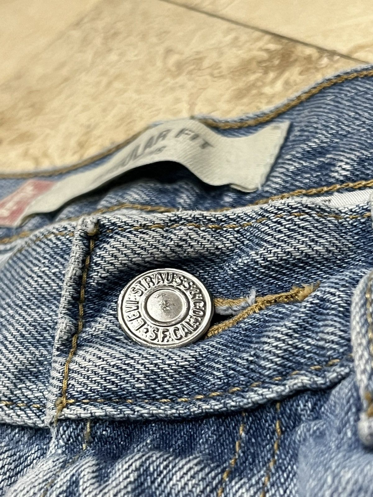 Levi's Distressed Levi’s 505 Light Wash Denim Jeans Size US 32 / EU 48 - 7 Thumbnail