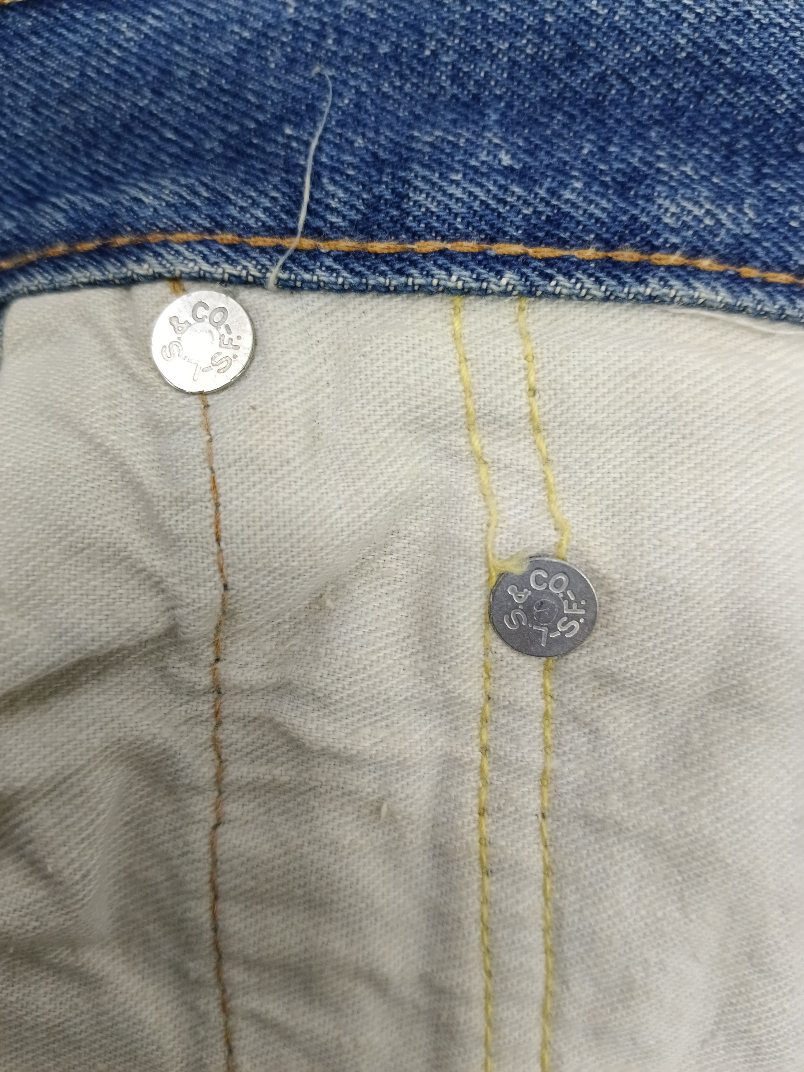 Levi's TRUE VINTAGE COLLECTOR ITEM RARE SIZE 70s 501 SELVEDGE Size US 44 / EU 60 - 12 Thumbnail