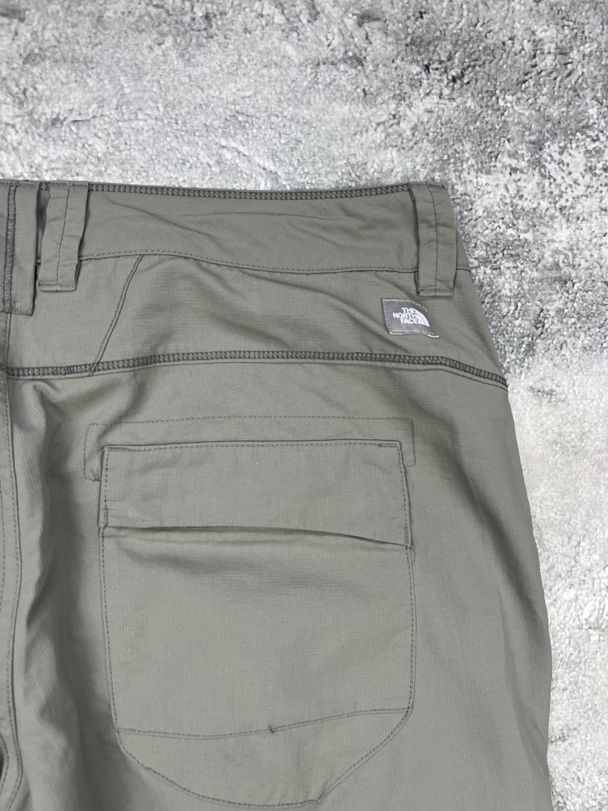 The North Face The North Face Grey Tracking Pants Gorpcore Size 26" / US 2 / IT 38 - 8 Thumbnail