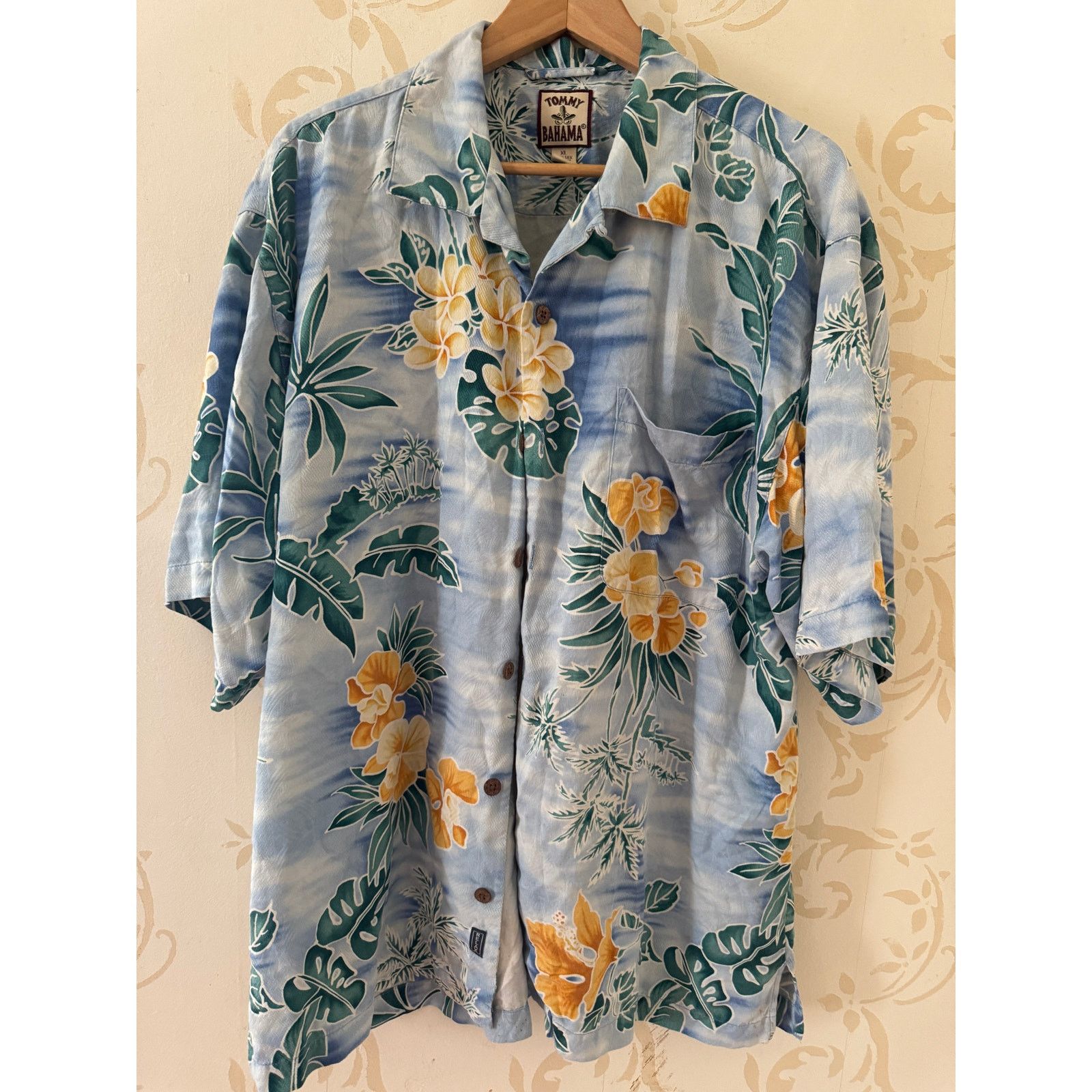 Tommy Bahama Tommy Bahama 100% Silk Hawaiian Shirt Men's Medium Size US M / EU 48-50 / 2 - 1 Thumbnail