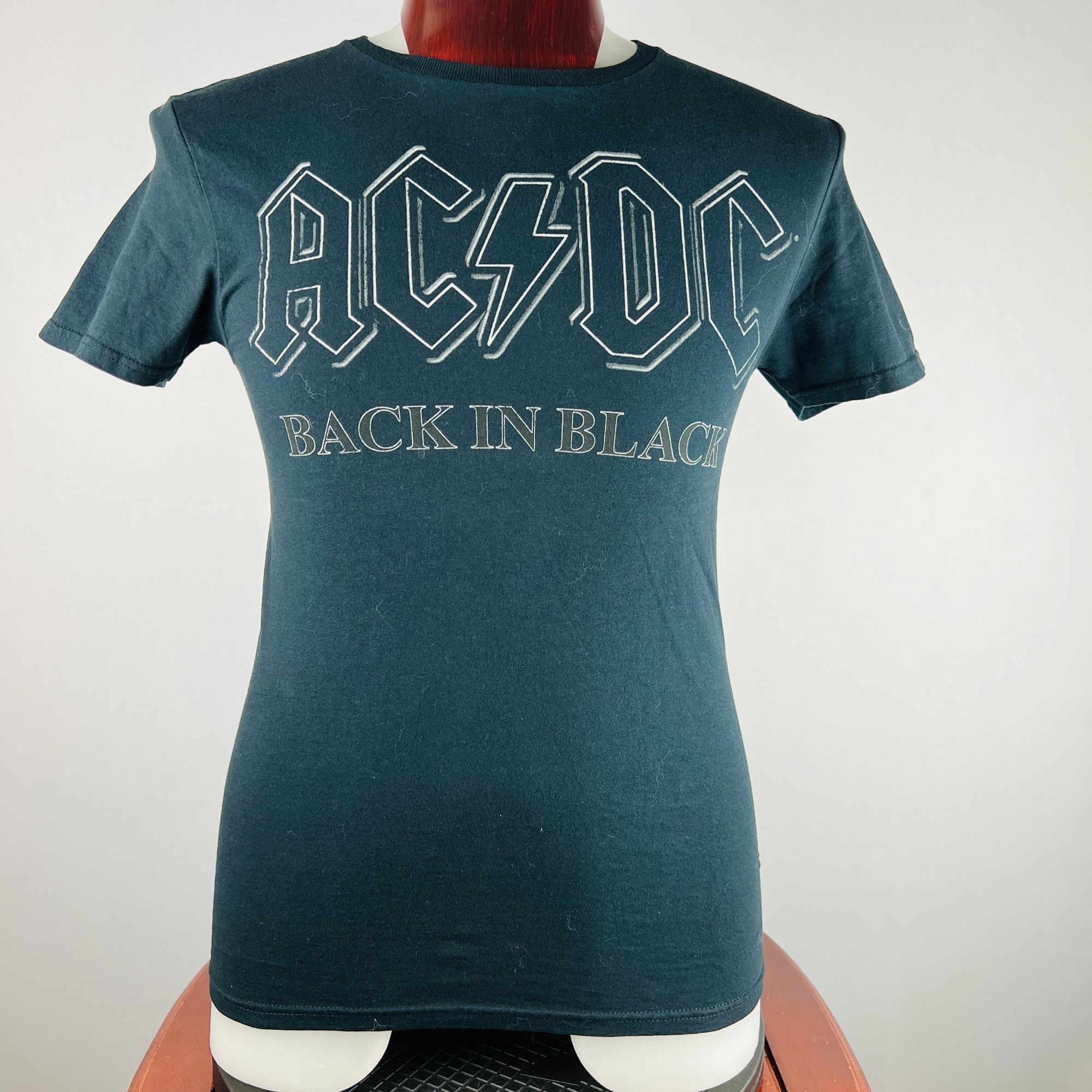 Band Tees AC/DC ACDC Back In Black Small T-Shirt Shirt Size US S / EU 44-46 / 1 - 1 Thumbnail