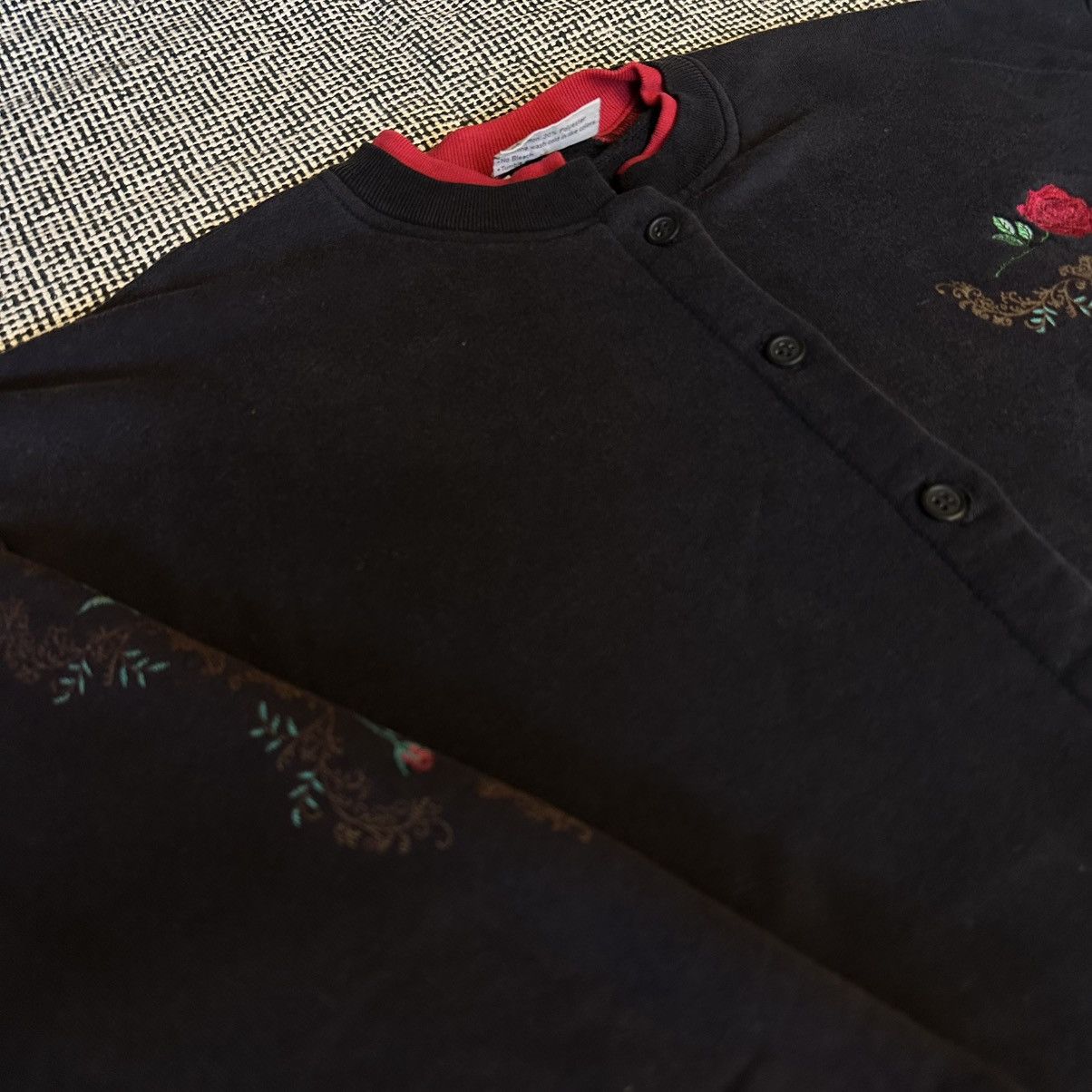 Vintage Vintage Royal Rose Stitched Cardigan Sweatshirt Size US M / EU 48-50 / 2 - 2 Thumbnail
