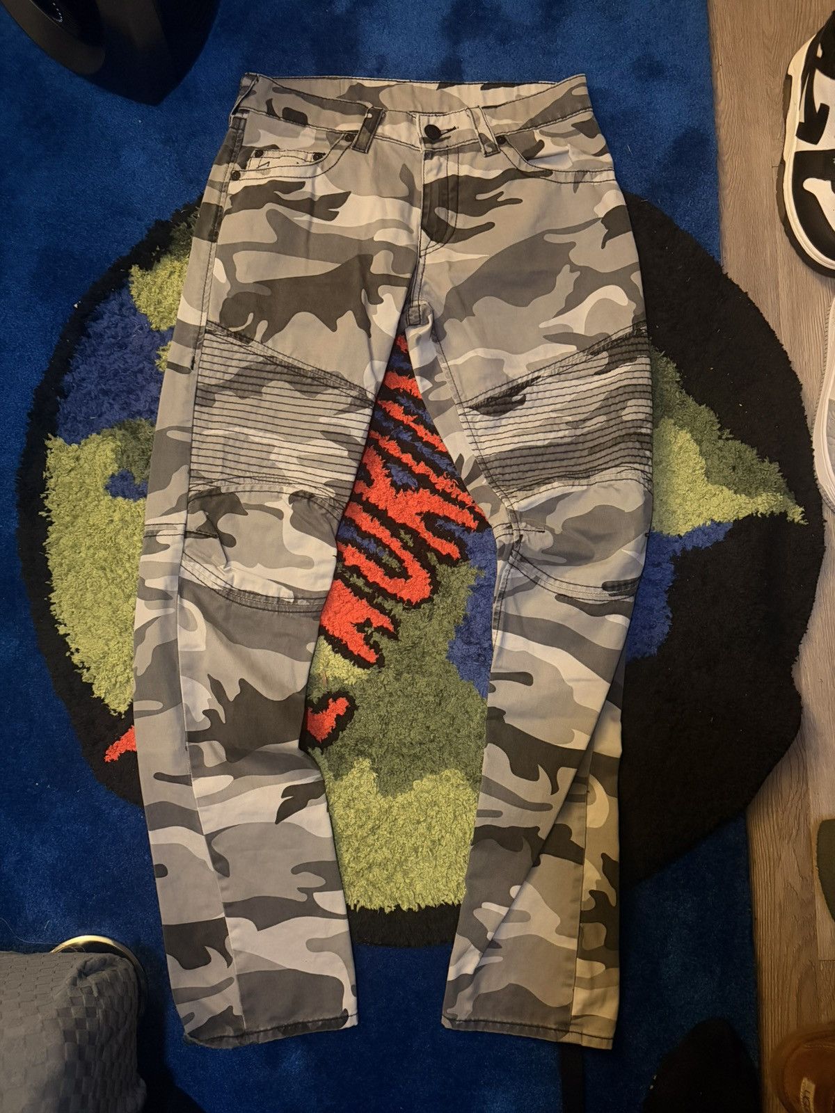 True Religion True religion pants grey camo Size US 31 - 3 Thumbnail