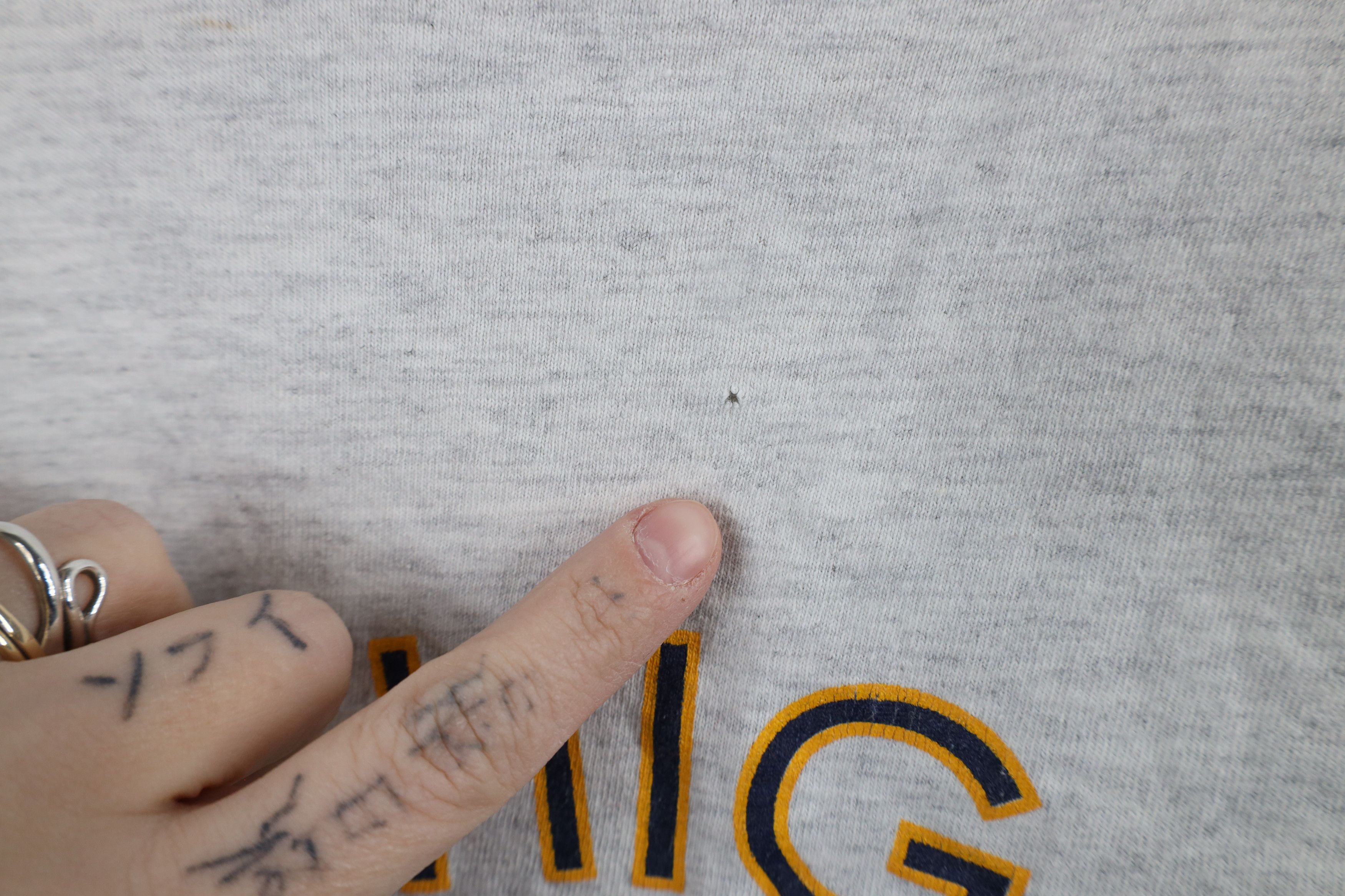 Vintage Vintage 90s University of Michigan Long Sleeve T-Shirt USA Size US L / EU 52-54 / 3 - 5 Thumbnail