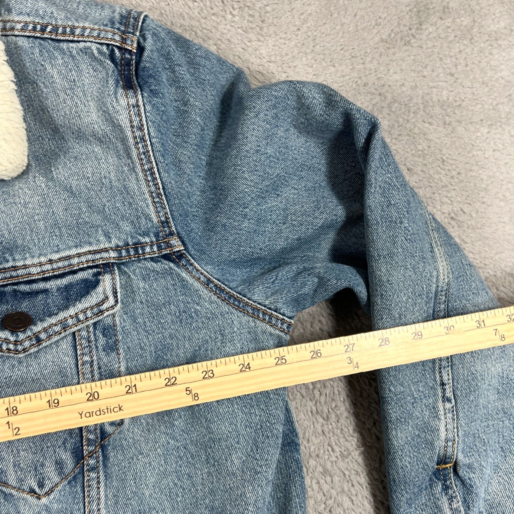 Levi's Levi's Trucker Jacket Men's 2XL Type III Sherpa Lined Blue Jeans Random? Size US 39 - 6 Thumbnail