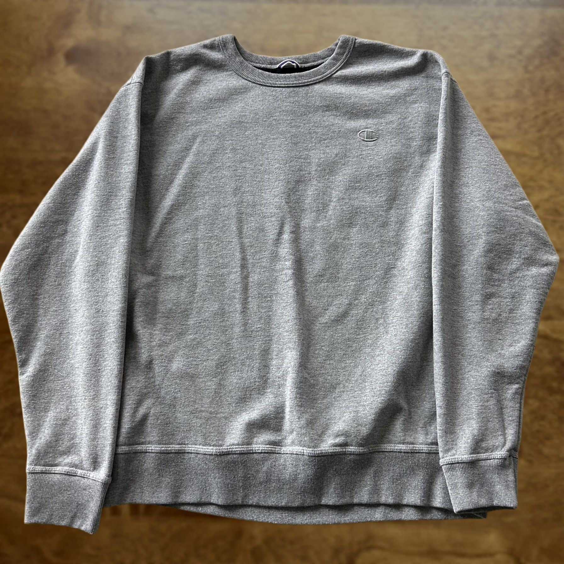 Champion Champion Shirt Mens XL Gray Sweatshirt Fleece Crewneck Pullover Embroidered Logo Size US XL / EU 56 / 4 - 1 Thumbnail