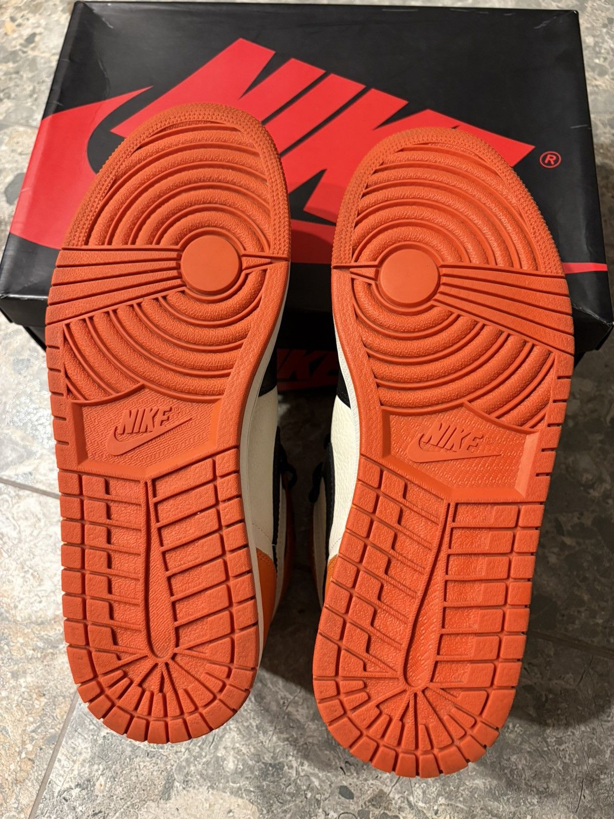 Jordan Brand Air Jordan 1 Shattered Backboard (2015) Size US 10 / EU 43 - 6 Thumbnail