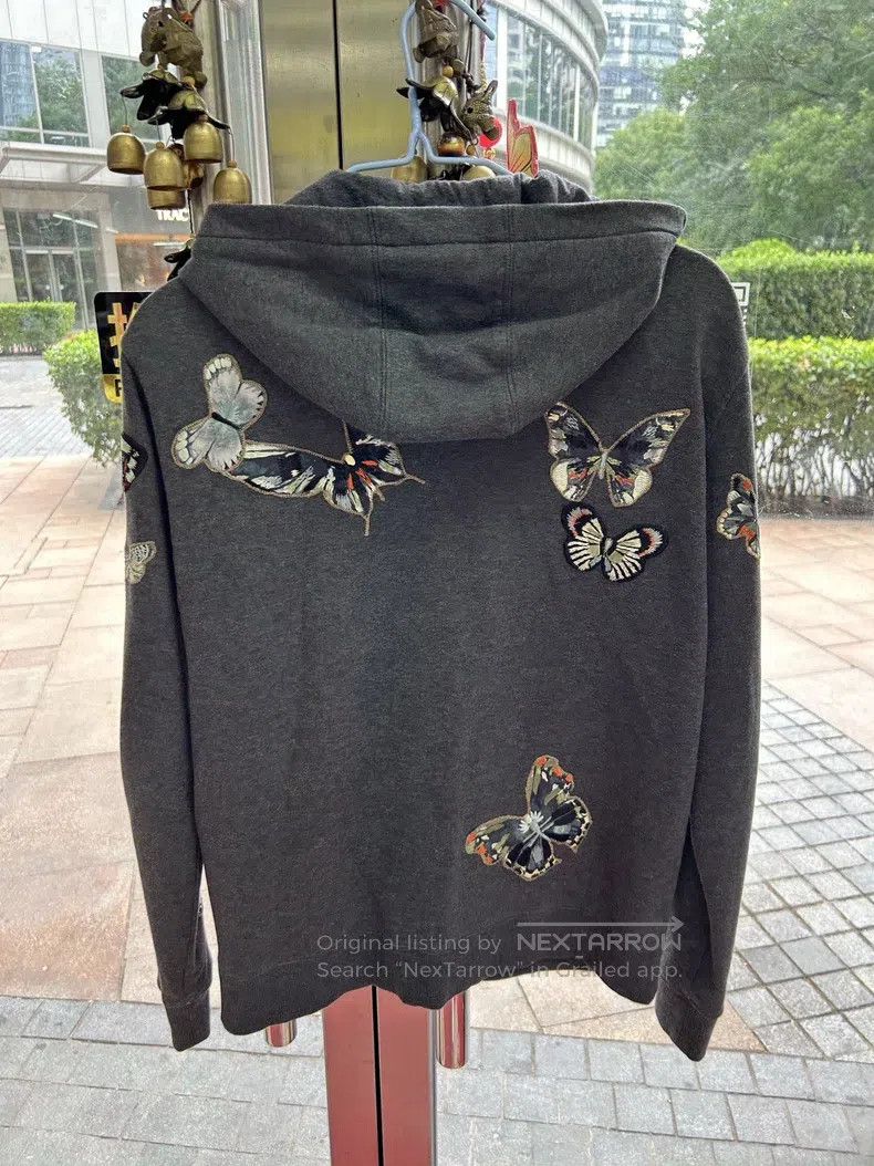 Valentino Valentino Butterfly embroidered sweatshirt Size M / US 6-8 / IT 42-44 - 3 Thumbnail