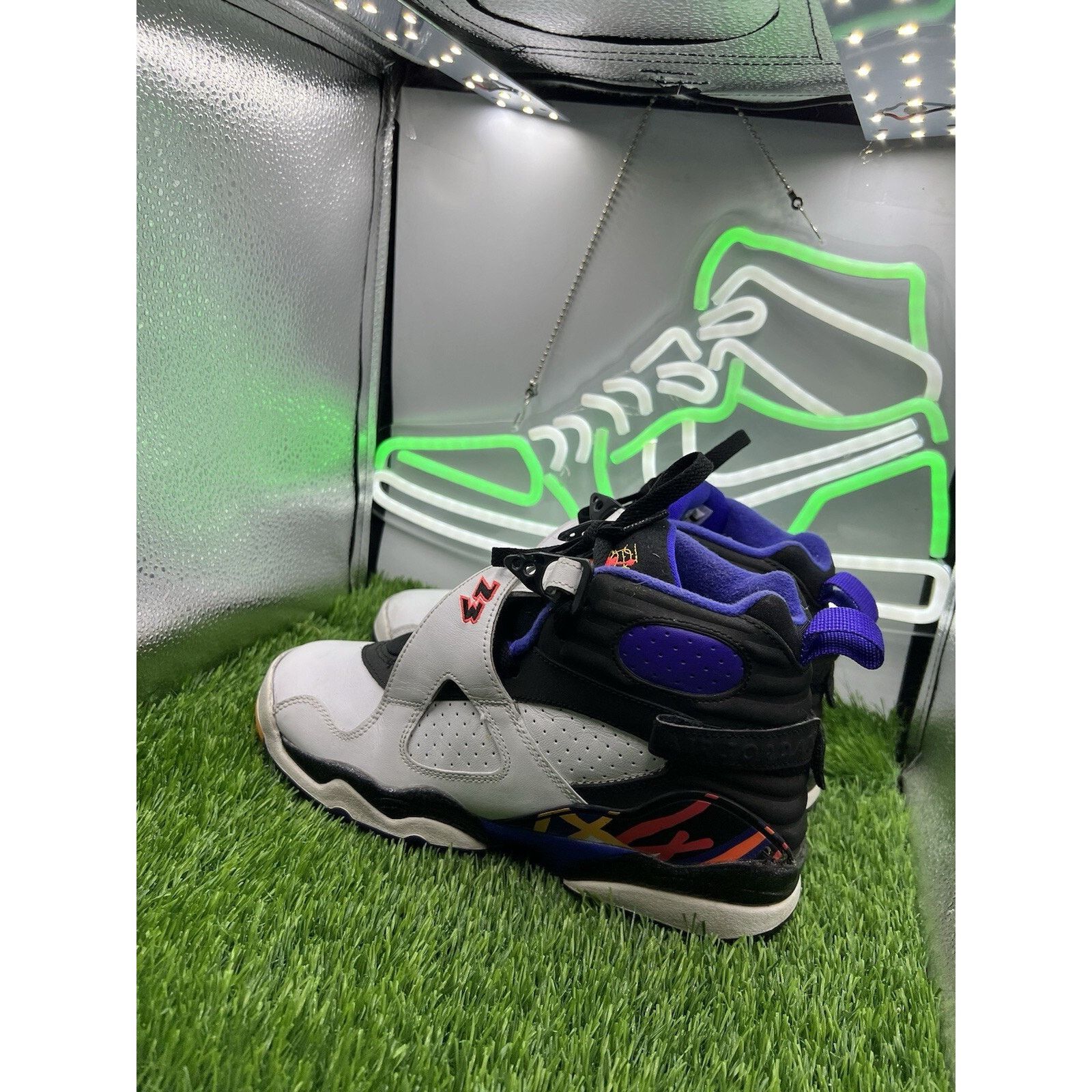 Jordan Brand Nike Air Jordan 8 Shoes Sneakers Size 7Y W8.5 Size US 7 / EU 40 - 3 Thumbnail
