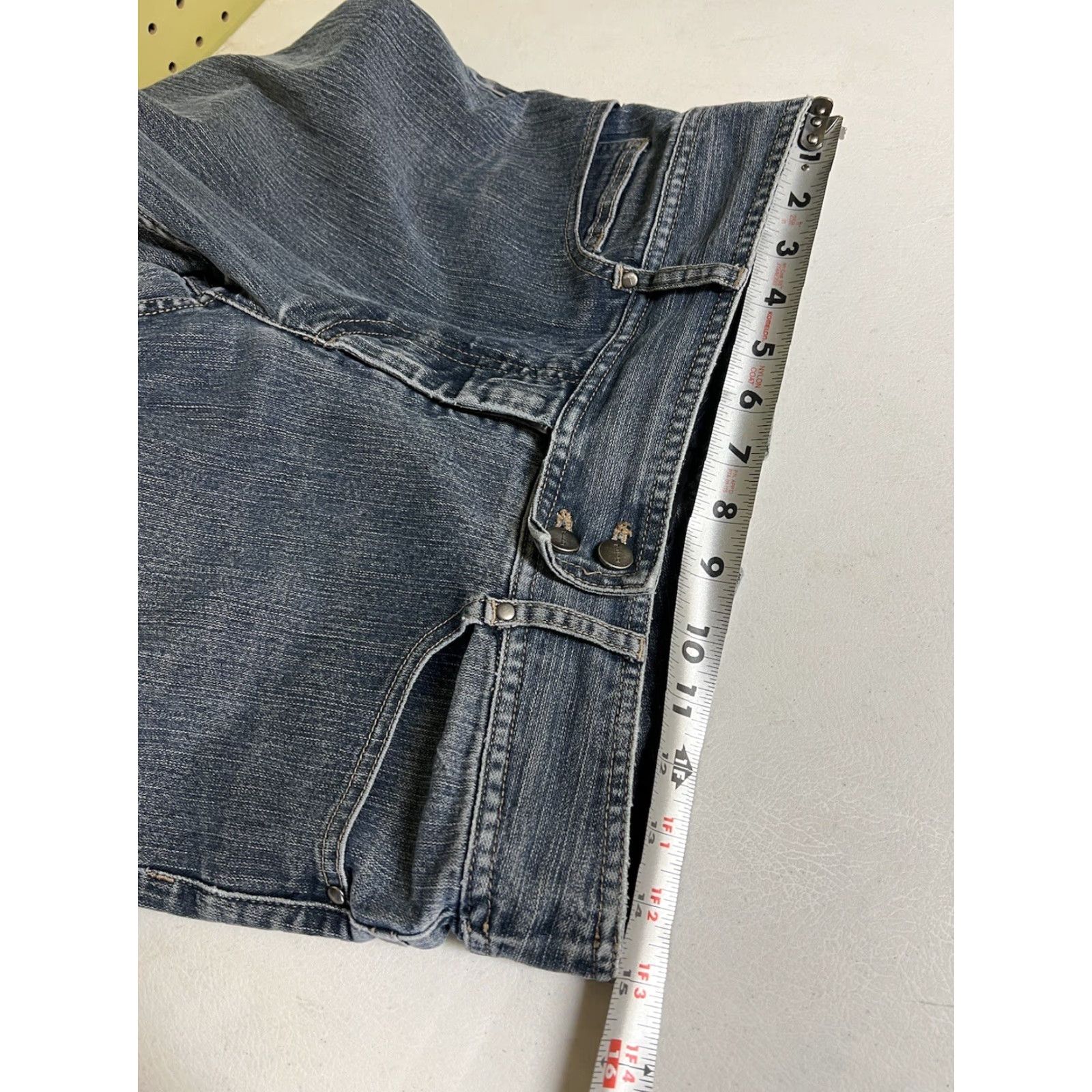Elie Tahari Elie Tahari Boot Cut Jeans Women’s 30x31 Denim Distressed Regular Size 30 Inseam 31 Blue Cotton Blend Stretch Vintage No Mens Womens Girls Size 30" / US 8 / IT 44 - 5 Thumbnail