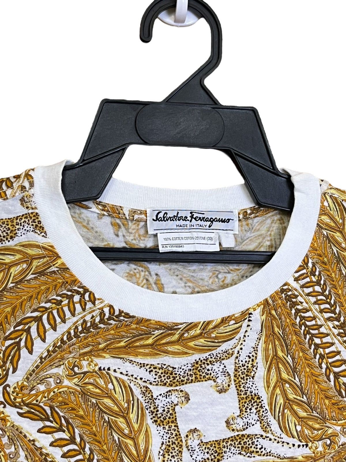 Salvatore Ferragamo VINTAGE SALVATORE FERRAGAMO LEOPARD FULLPRINT T SHIRT Size US L / EU 52-54 / 3 - 3 Thumbnail