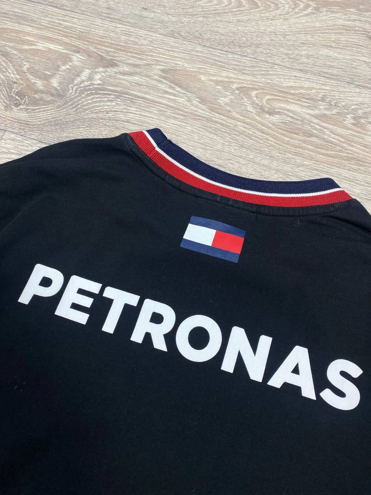 Mercedes-Benz Mercedes AMG Petronas F1 Team Mens Long Sleeve Driver Tee Size US XL / EU 56 / 4 - 9 Thumbnail