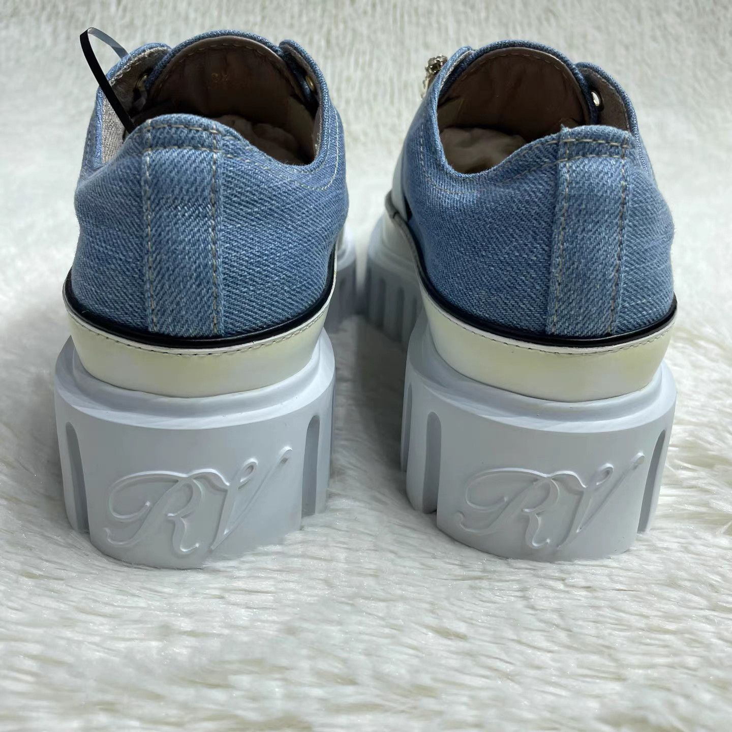 Roger Vivier Roger Vivier Denim Platform Sneakers K15 Size US 9 / IT 39 - 3 Thumbnail