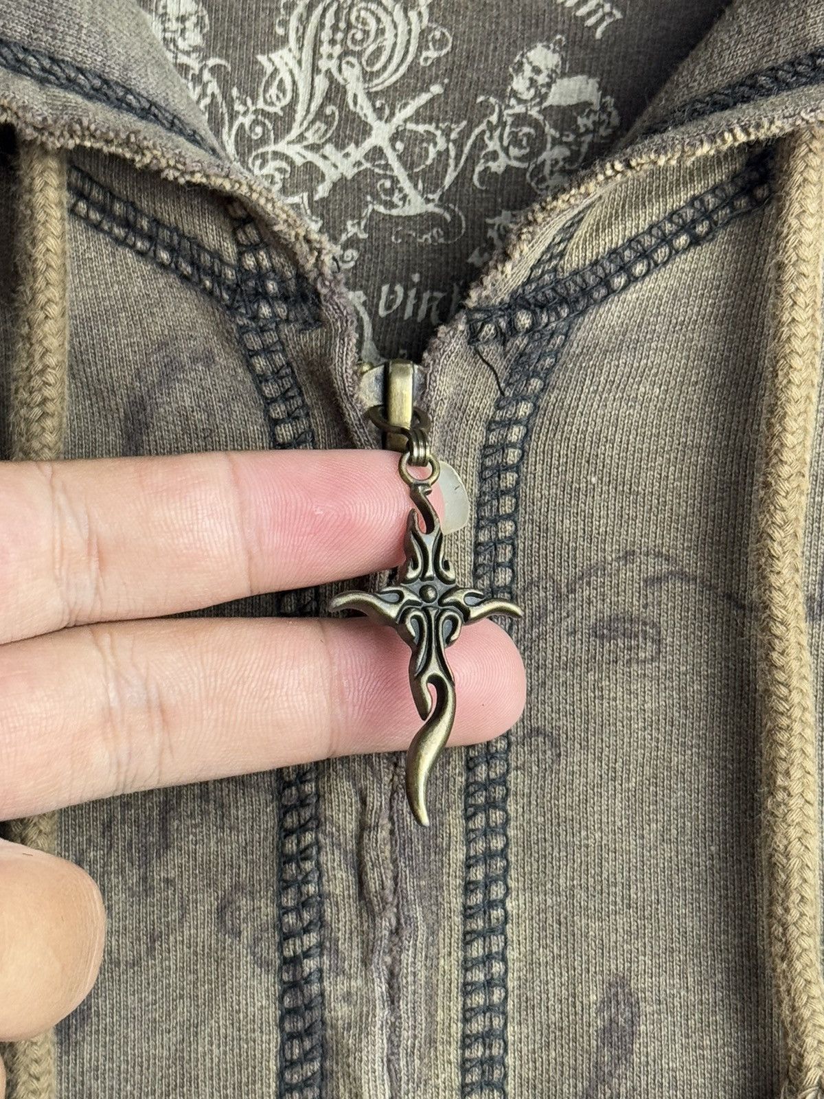 If Six Was Nine × Japanese Brand × Le Grande Bleu (L.G.B.) Hooded Skulls Distressed Archive Style Ifsix Lgb Style Size US L / EU 52-54 / 3 - 5 Thumbnail