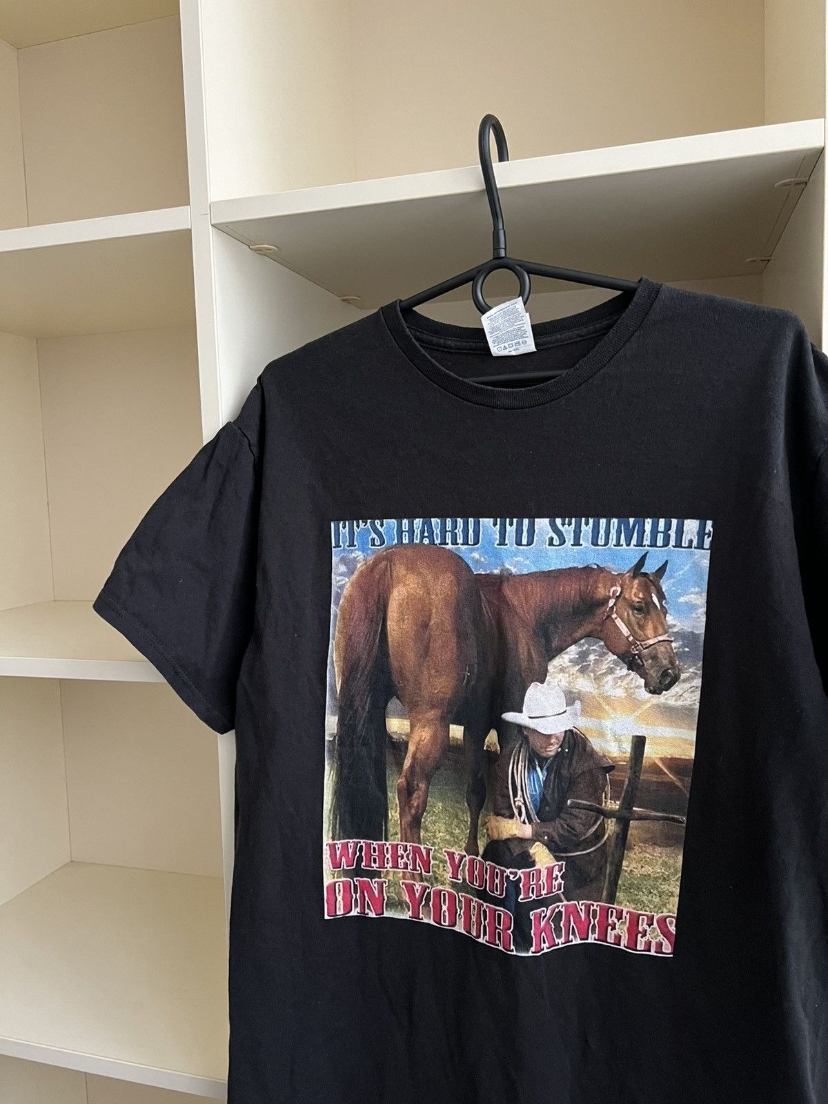 Vintage IT'S HARD TO STUMBLE WHEN YOU'RE ON YOUR KNEES Cowboy Tee Size US L / EU 52-54 / 3 - 3 Thumbnail