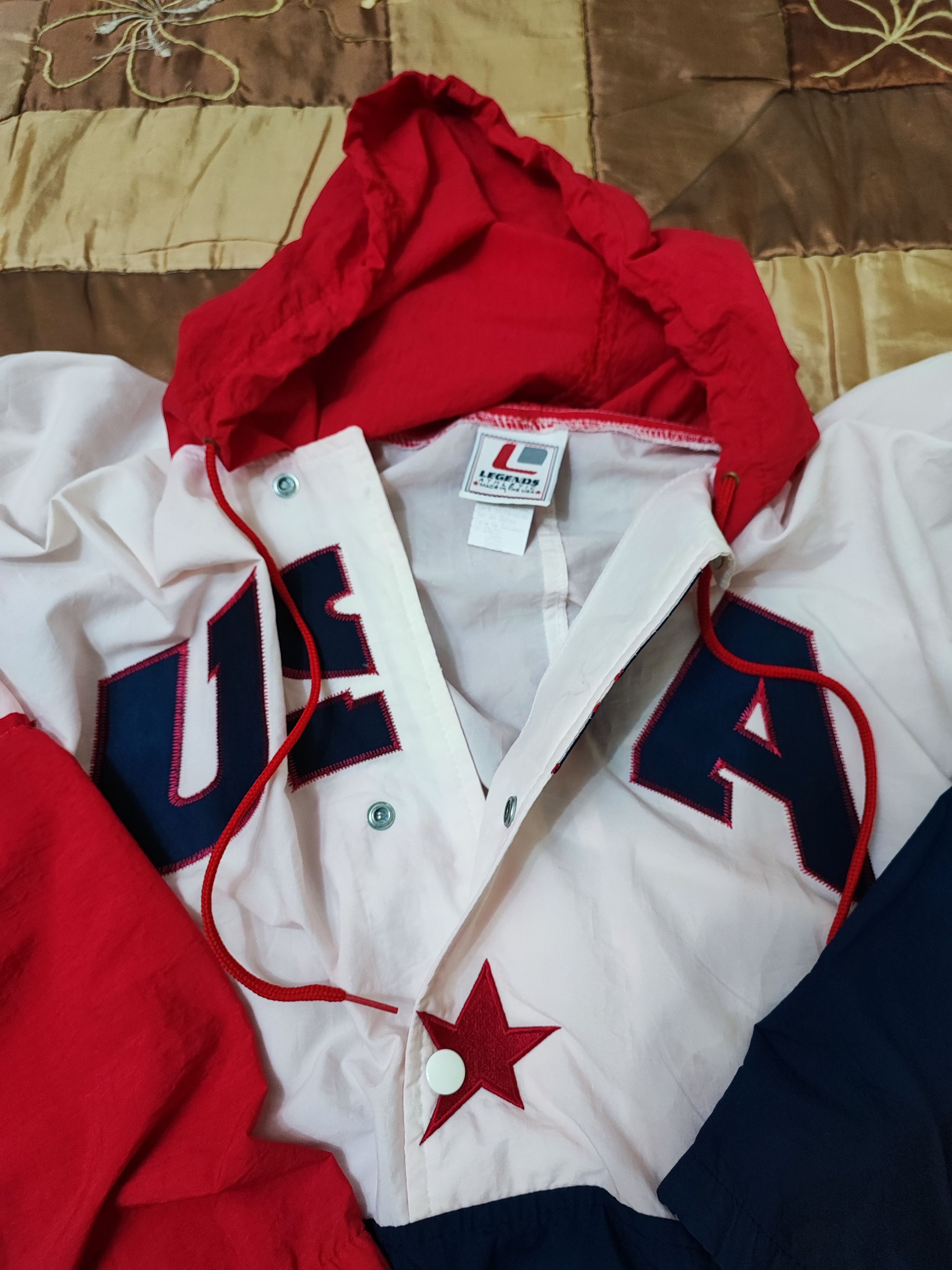 Vintage Vintage Legends Athletic USA Embroidered Hoodie Jacket Size US L / EU 52-54 / 3 - 6 Thumbnail